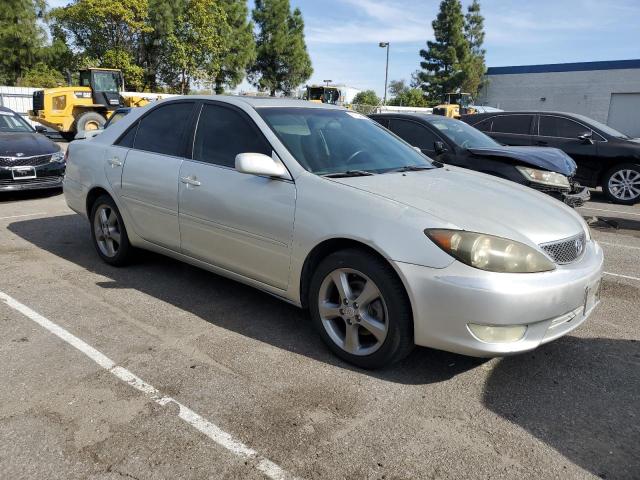 Photo 3 VIN: JTDBA32K550025862 - TOYOTA CAMRY SE 