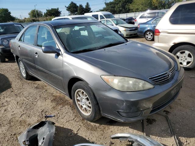 Photo 3 VIN: JTDBE30K163044609 - TOYOTA CAMRY LE 