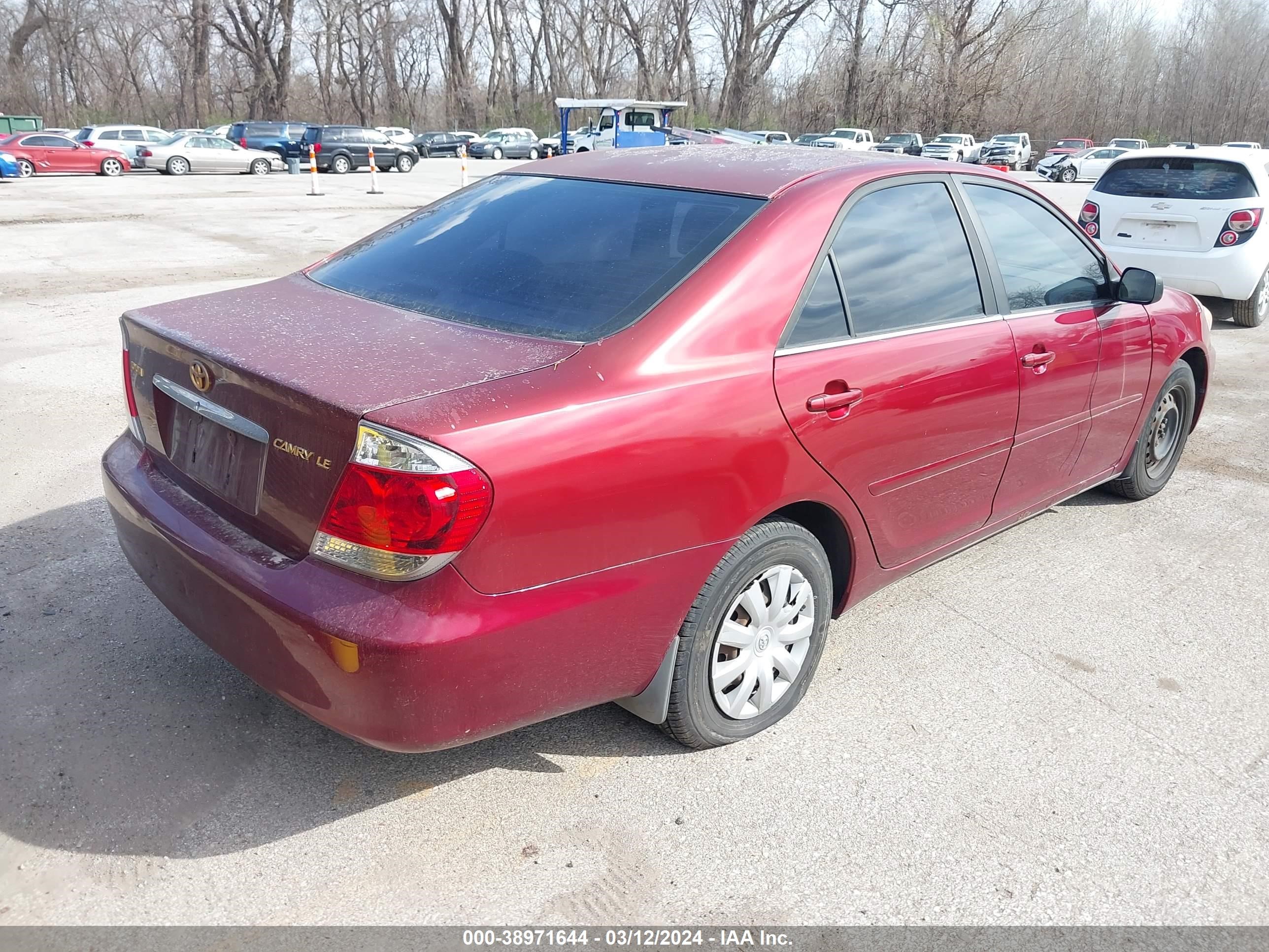 Photo 3 VIN: JTDBE30K363037760 - TOYOTA CAMRY 