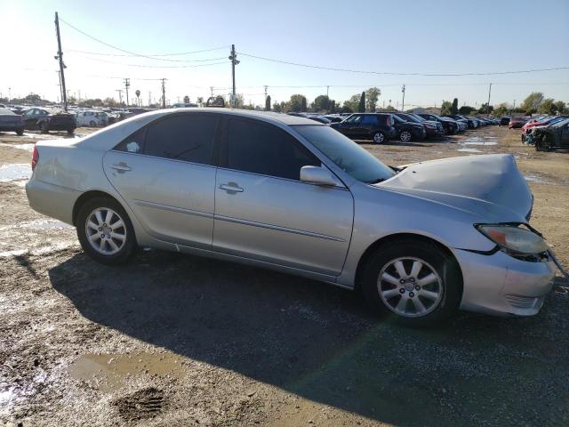 Photo 3 VIN: JTDBE30K420073789 - TOYOTA CAMRY LE 