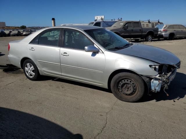 Photo 3 VIN: JTDBE30K620110390 - TOYOTA CAMRY LE 