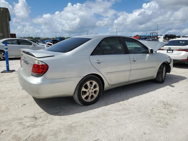 Photo 2 VIN: JTDBE30K963047791 - TOYOTA CAMRY LE 