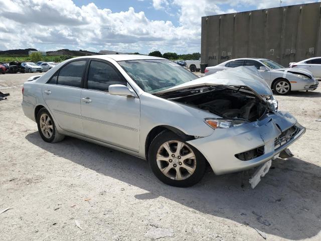 Photo 3 VIN: JTDBE30K963047791 - TOYOTA CAMRY LE 