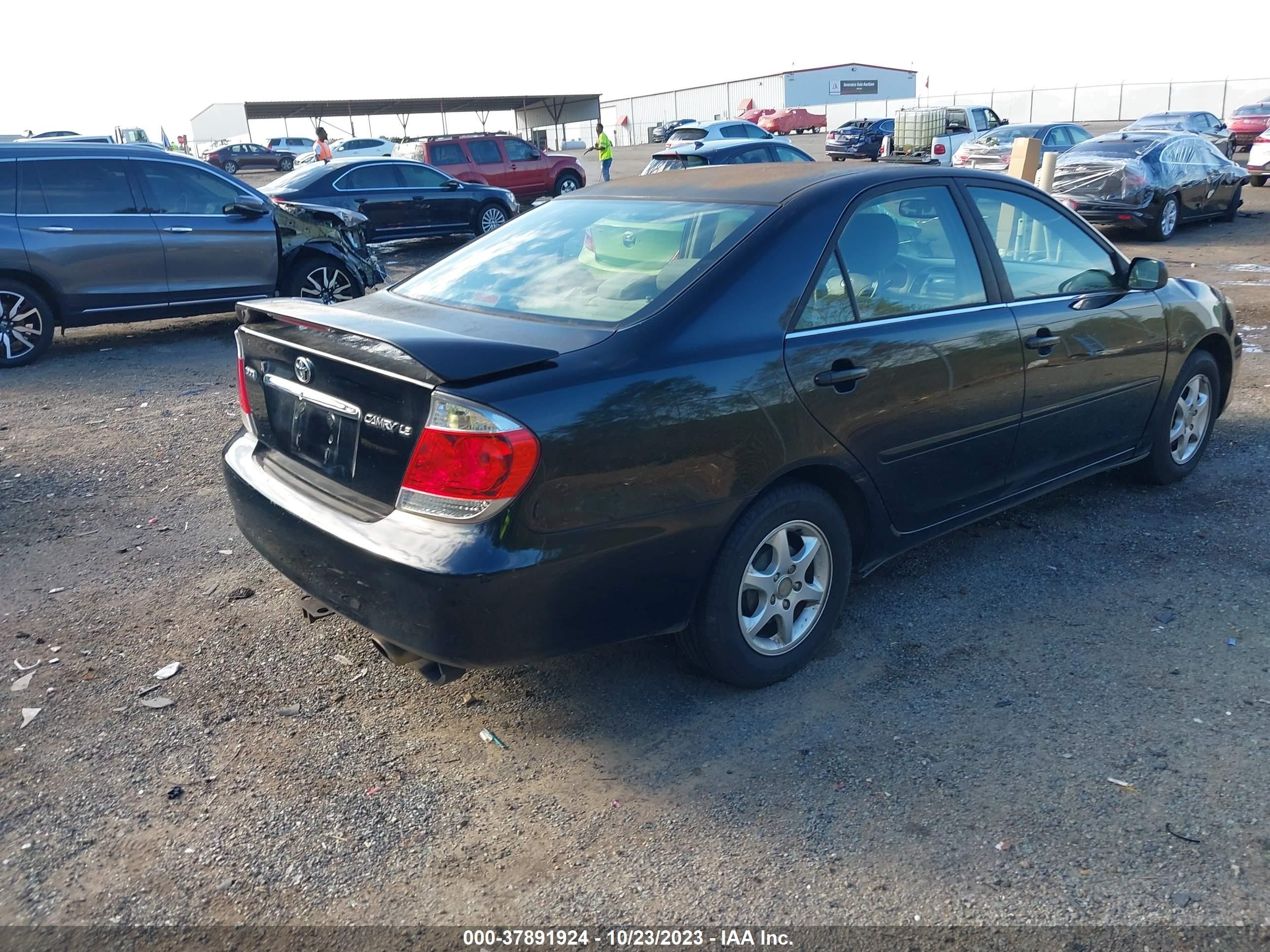 Photo 3 VIN: JTDBE30K963053221 - TOYOTA CAMRY 