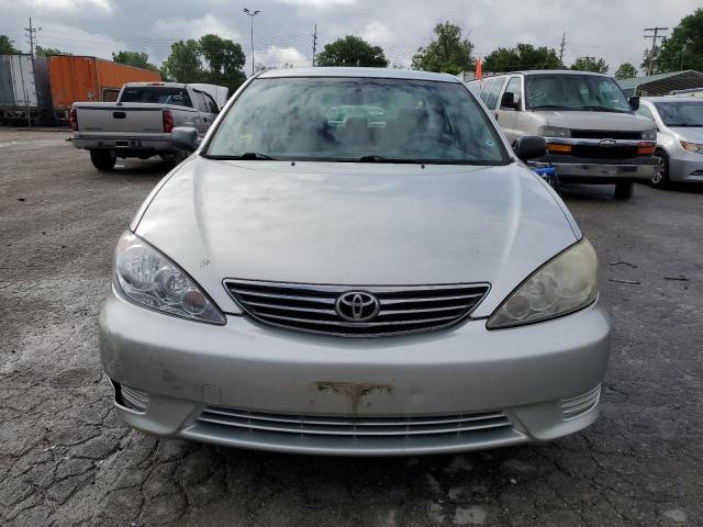 Photo 4 VIN: JTDBE32K053031877 - TOYOTA CAMRY 