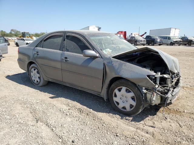 Photo 3 VIN: JTDBE32K140292094 - TOYOTA CAMRY LE 