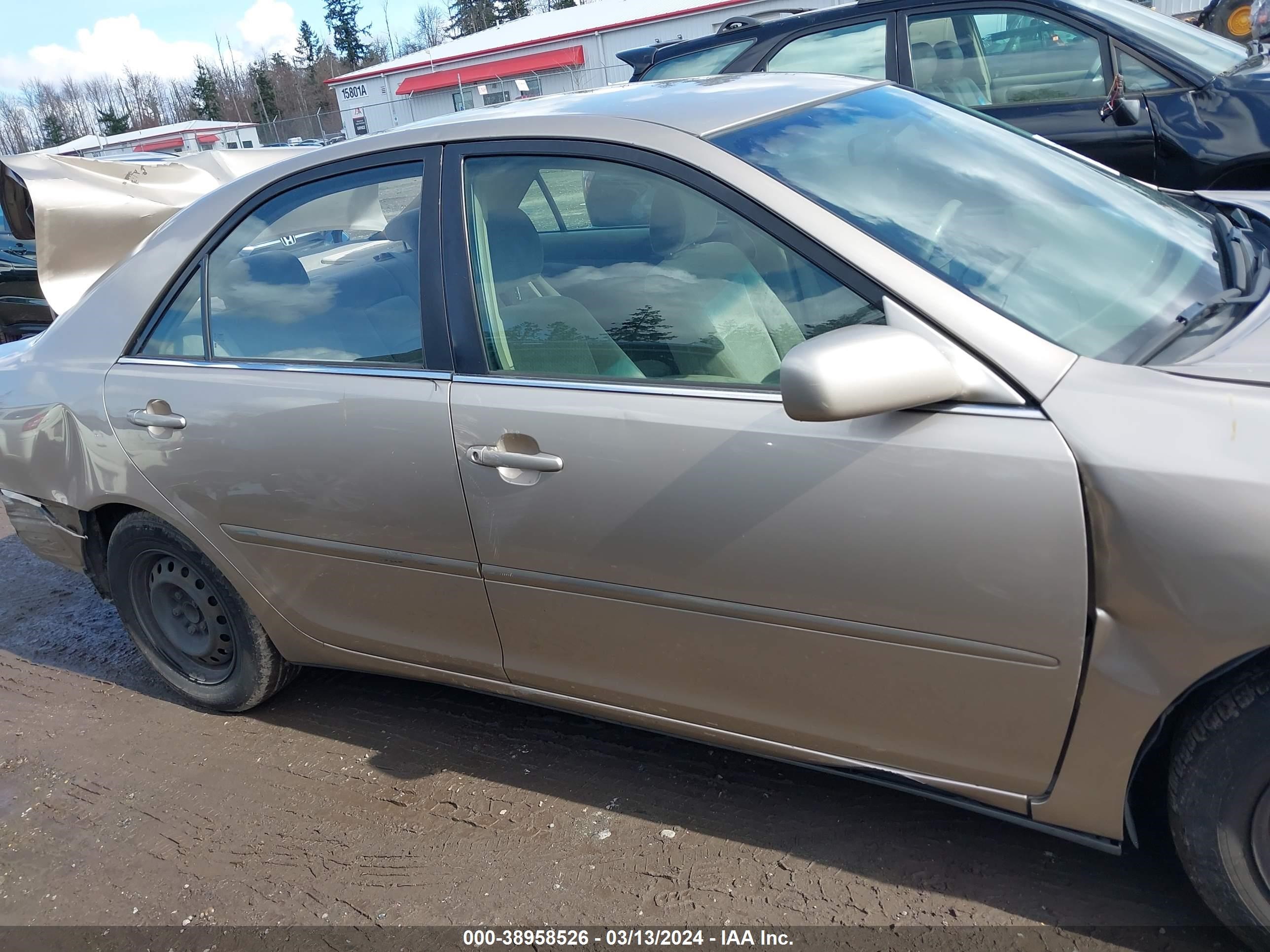 Photo 13 VIN: JTDBE32K220073366 - TOYOTA CAMRY 