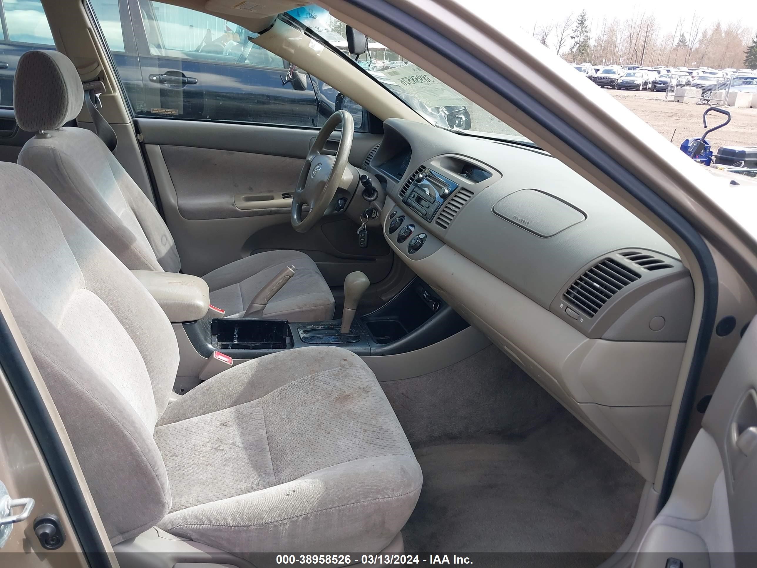 Photo 4 VIN: JTDBE32K220073366 - TOYOTA CAMRY 