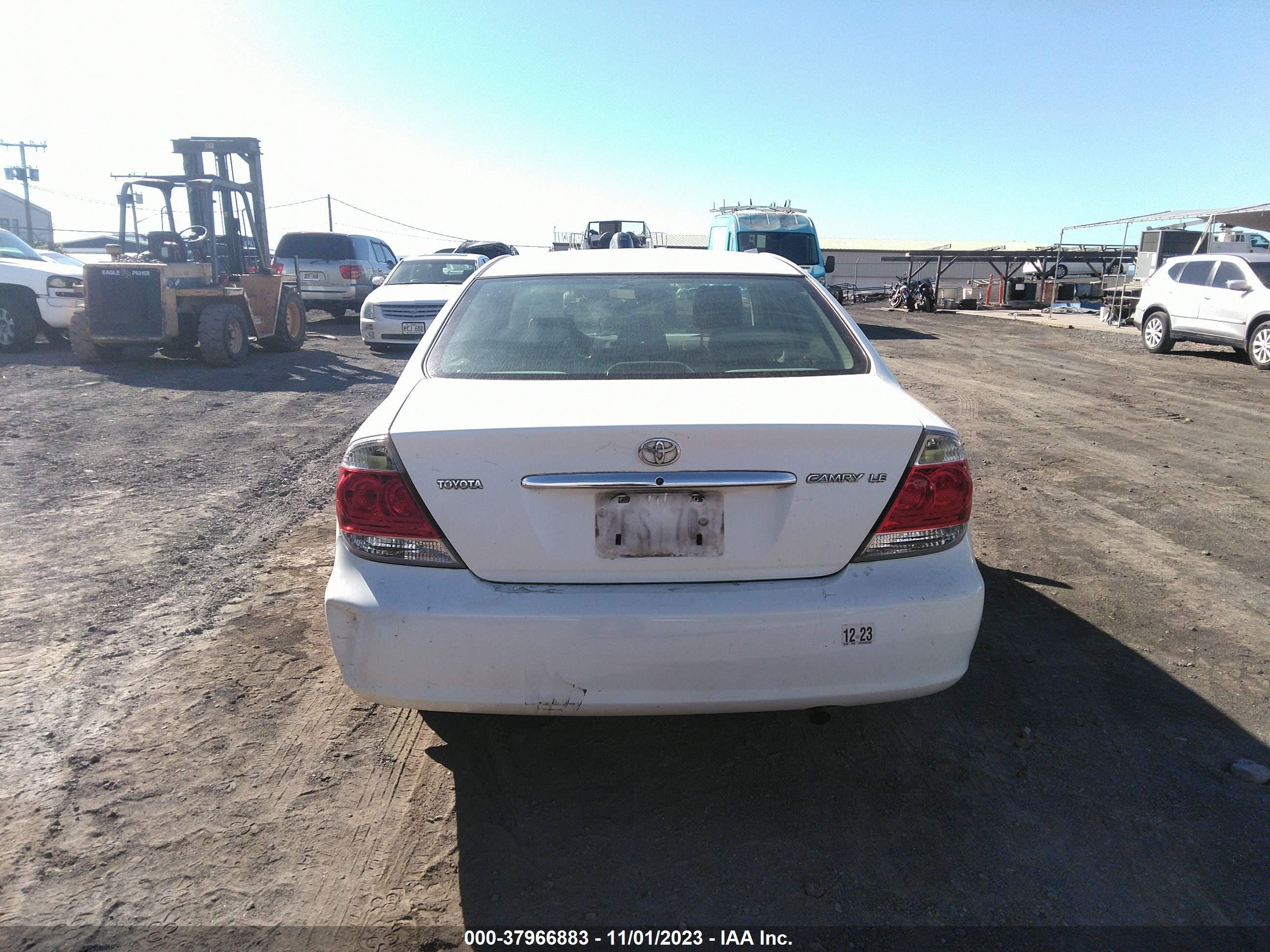 Photo 15 VIN: JTDBE32K250303055 - TOYOTA CAMRY 