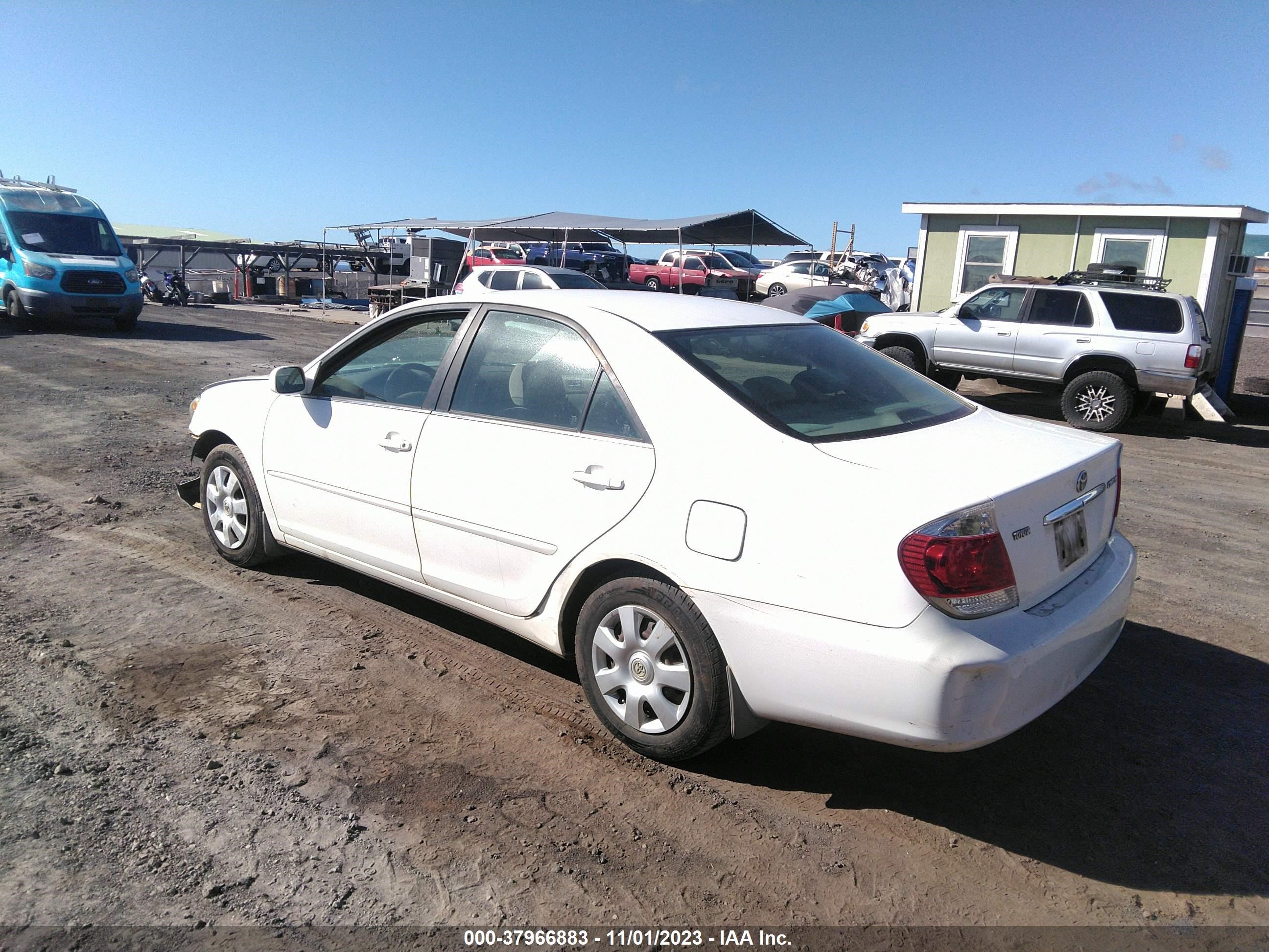 Photo 2 VIN: JTDBE32K250303055 - TOYOTA CAMRY 