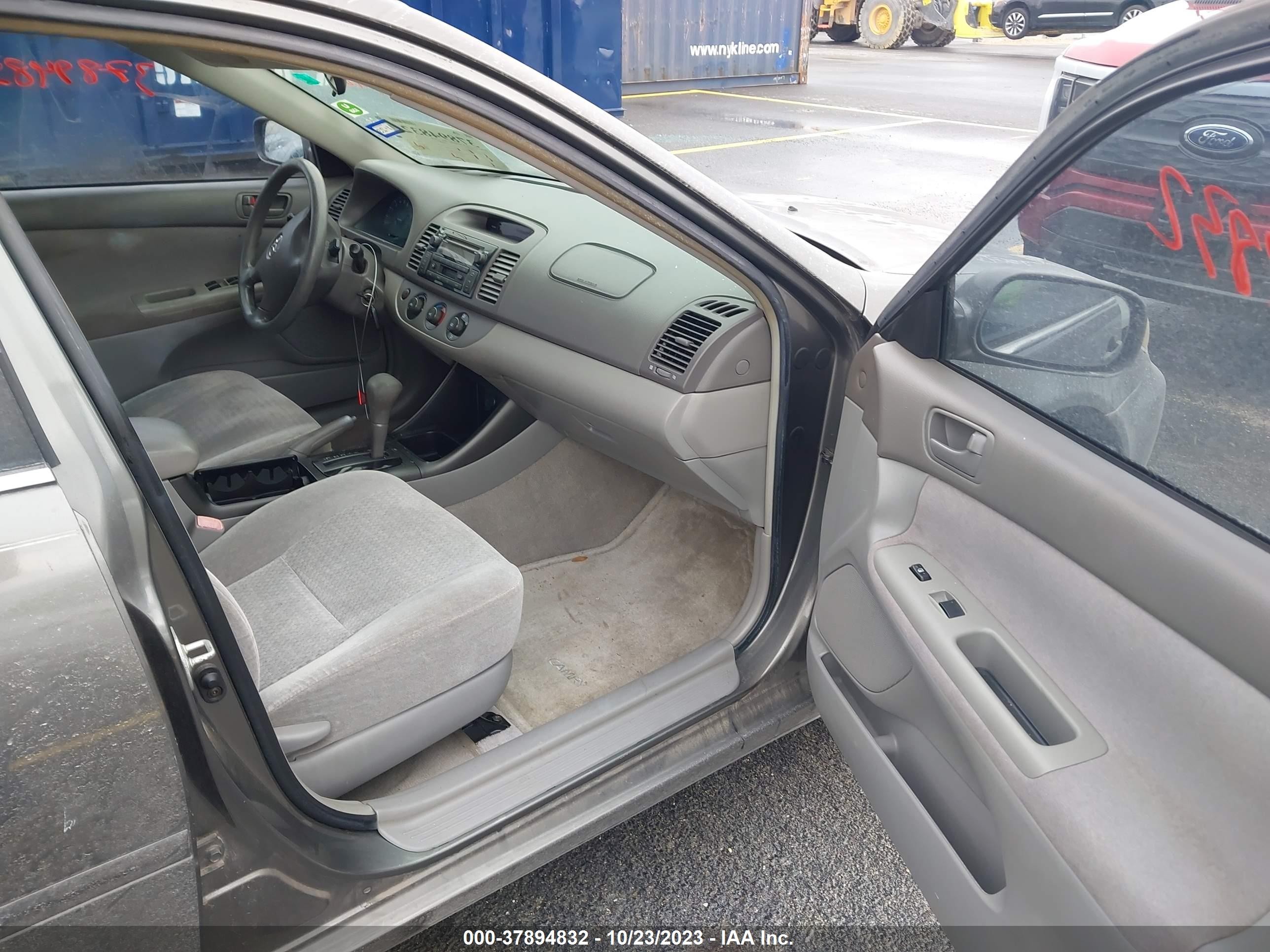 Photo 4 VIN: JTDBE32K340248209 - TOYOTA CAMRY 