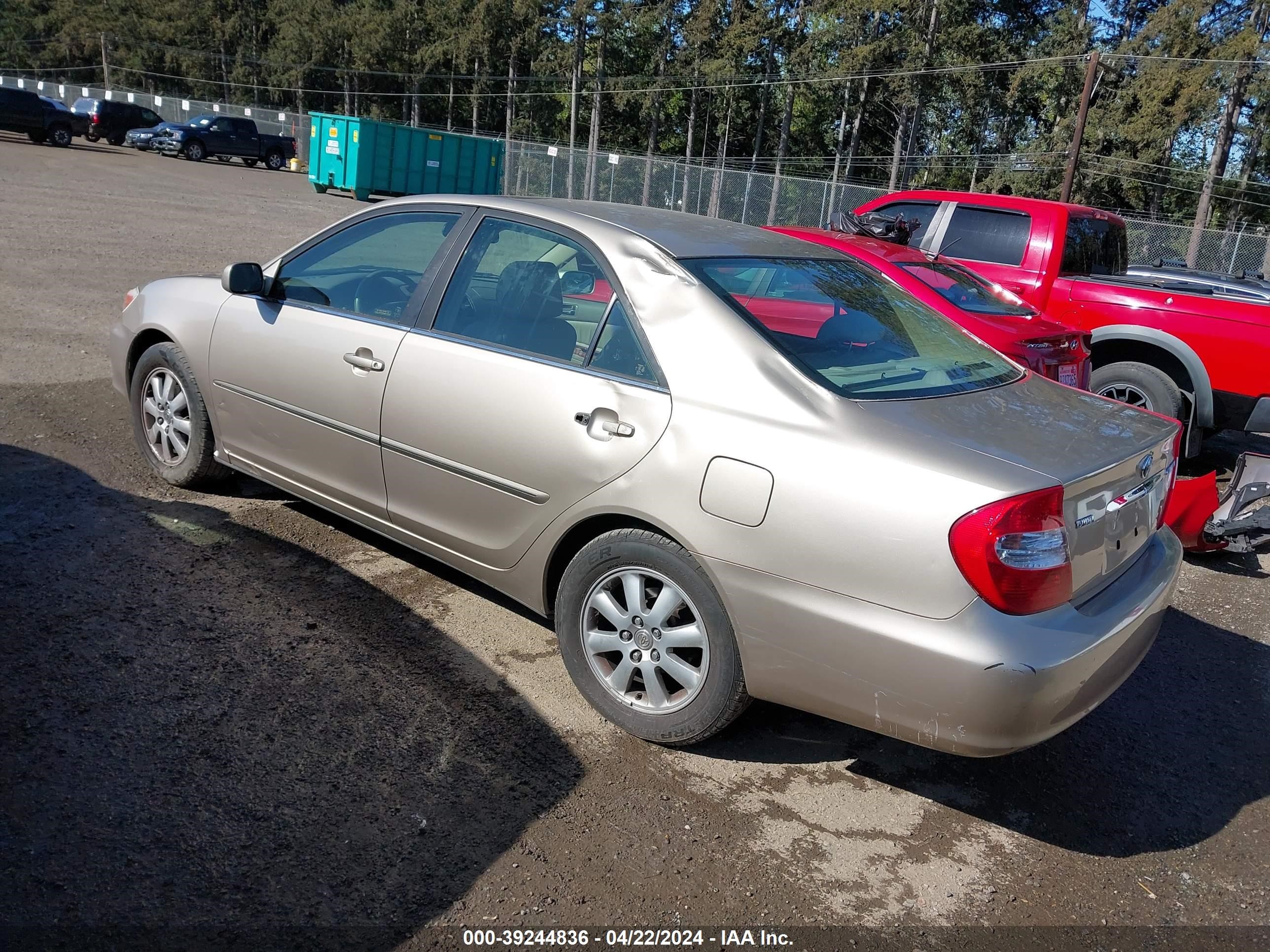 Photo 2 VIN: JTDBE32K420074695 - TOYOTA CAMRY 