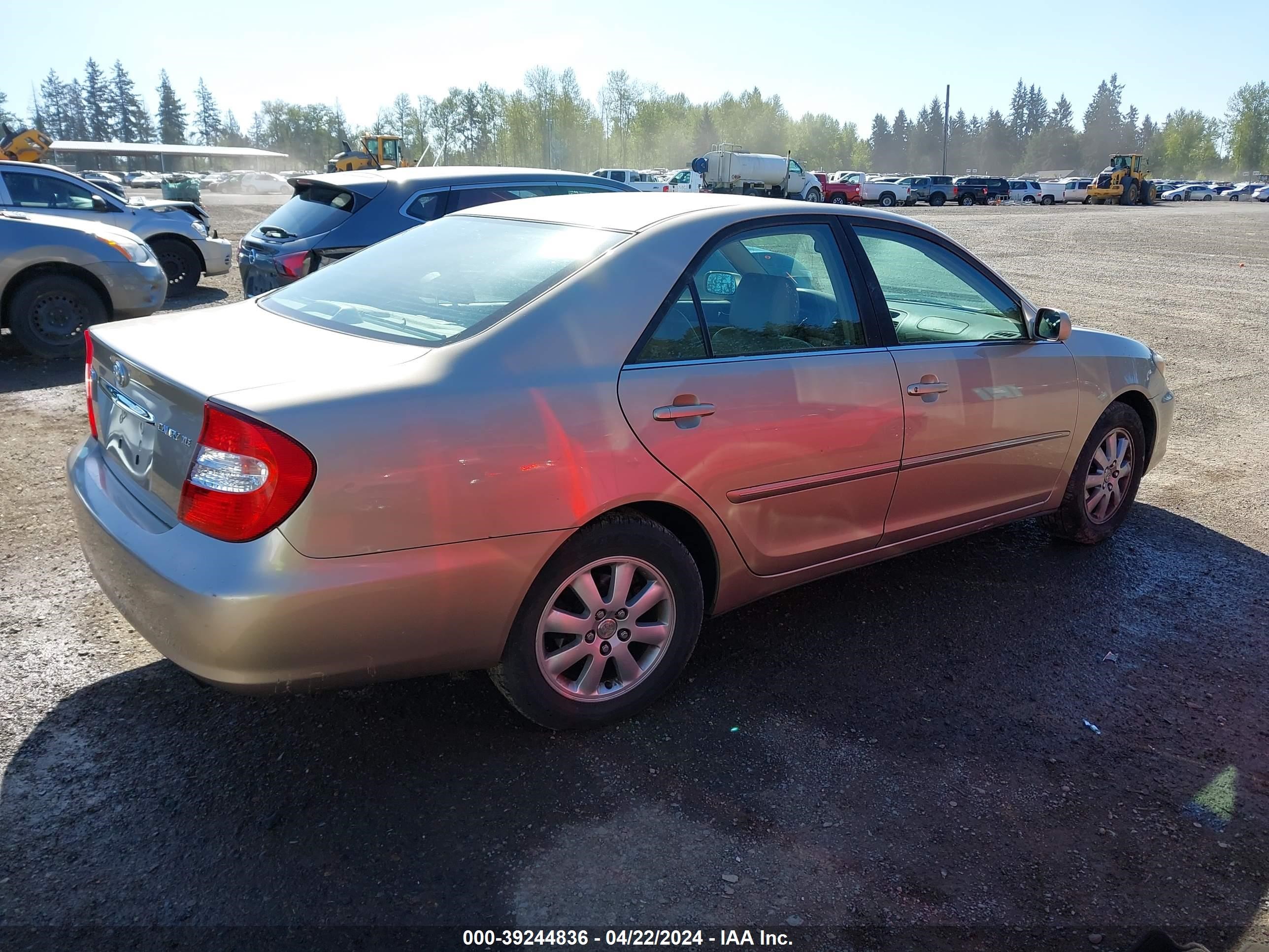 Photo 3 VIN: JTDBE32K420074695 - TOYOTA CAMRY 