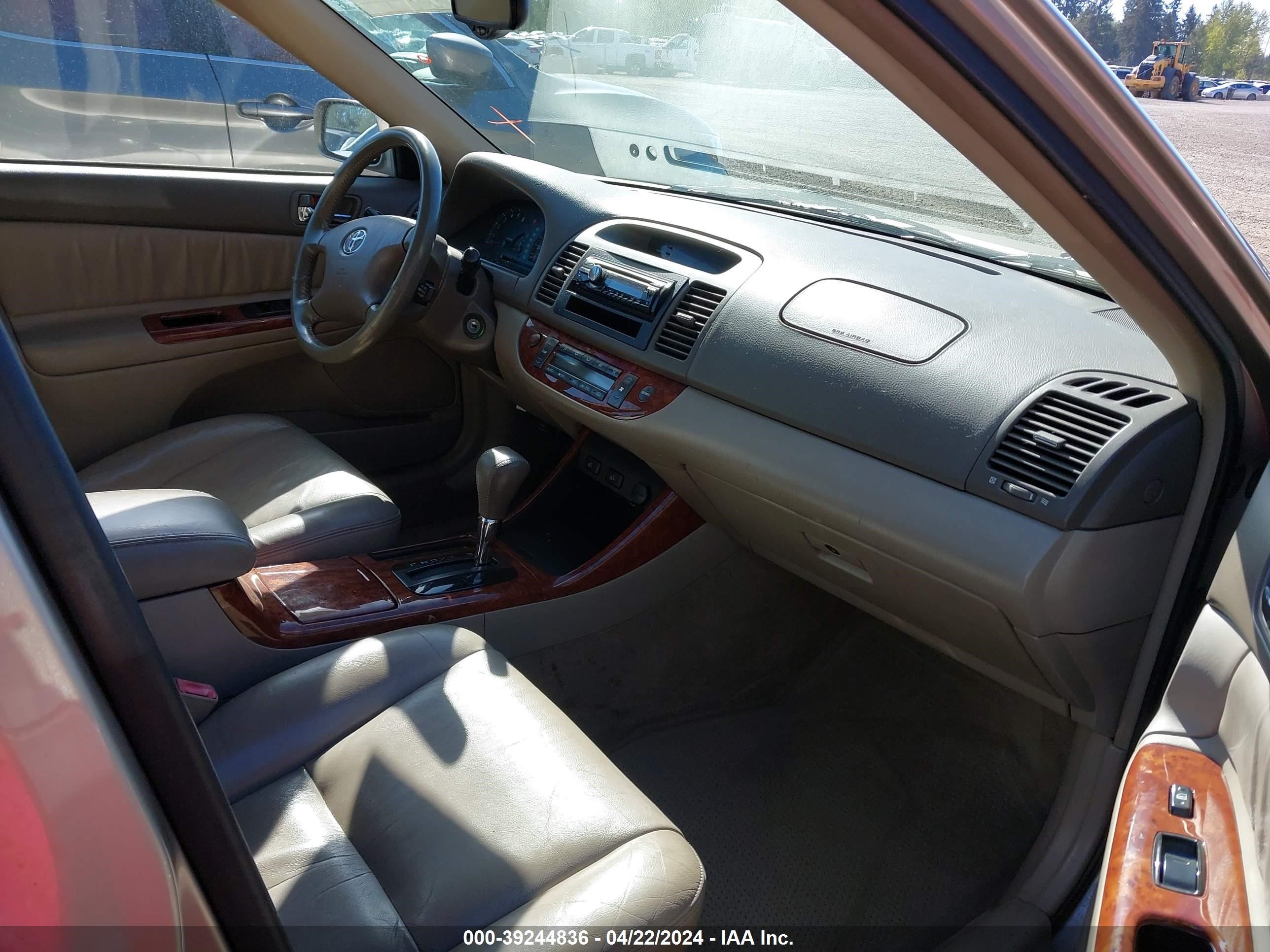 Photo 4 VIN: JTDBE32K420074695 - TOYOTA CAMRY 