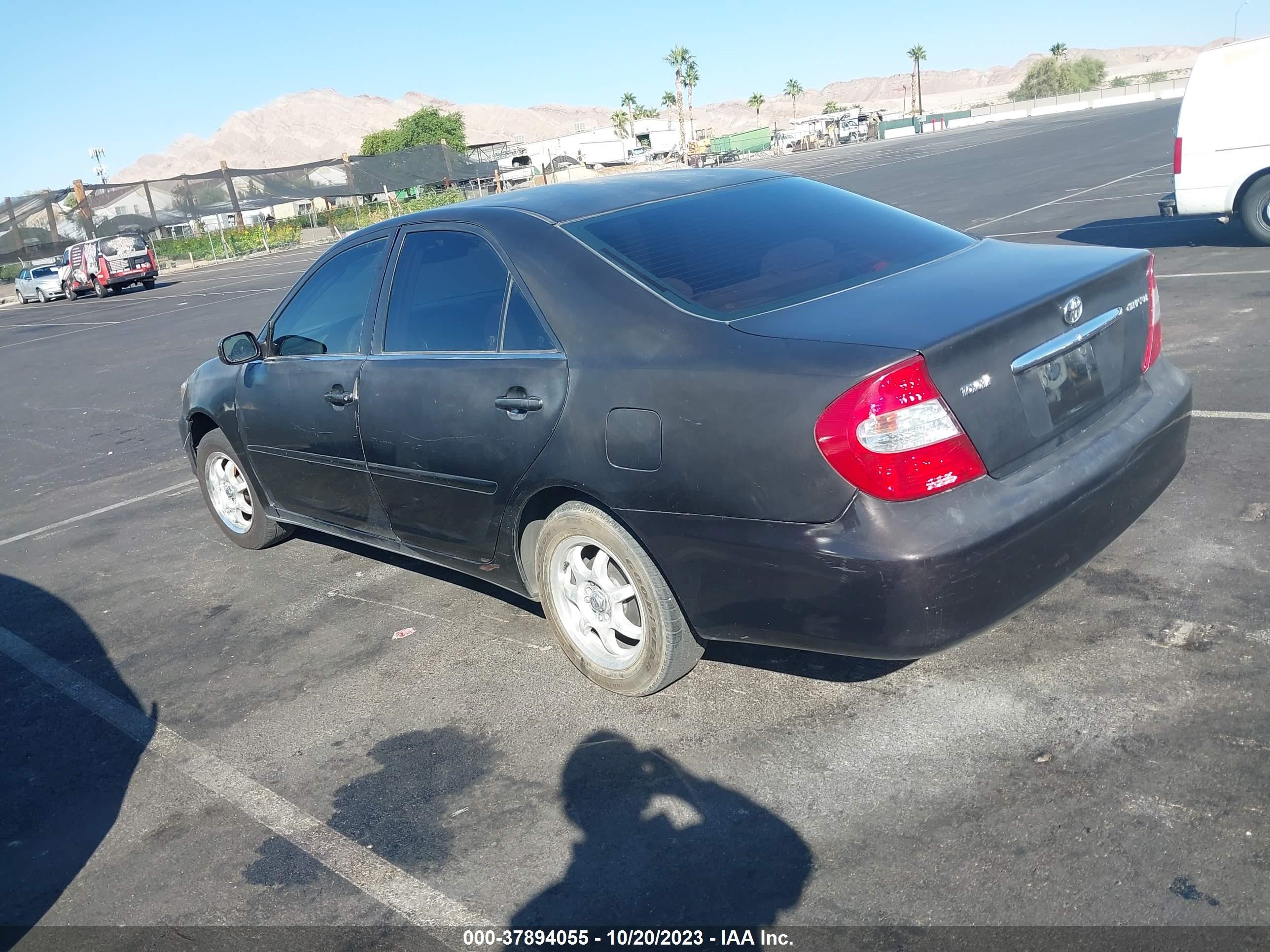 Photo 2 VIN: JTDBE32K520030043 - TOYOTA CAMRY 