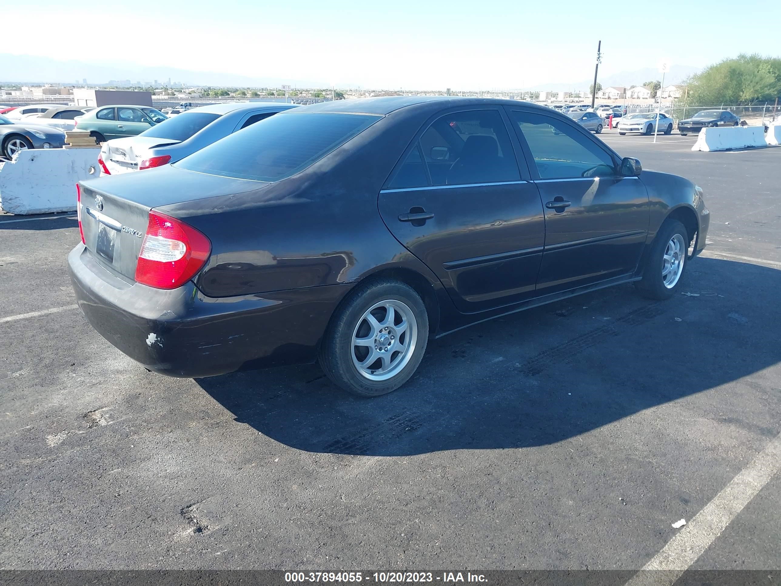 Photo 3 VIN: JTDBE32K520030043 - TOYOTA CAMRY 