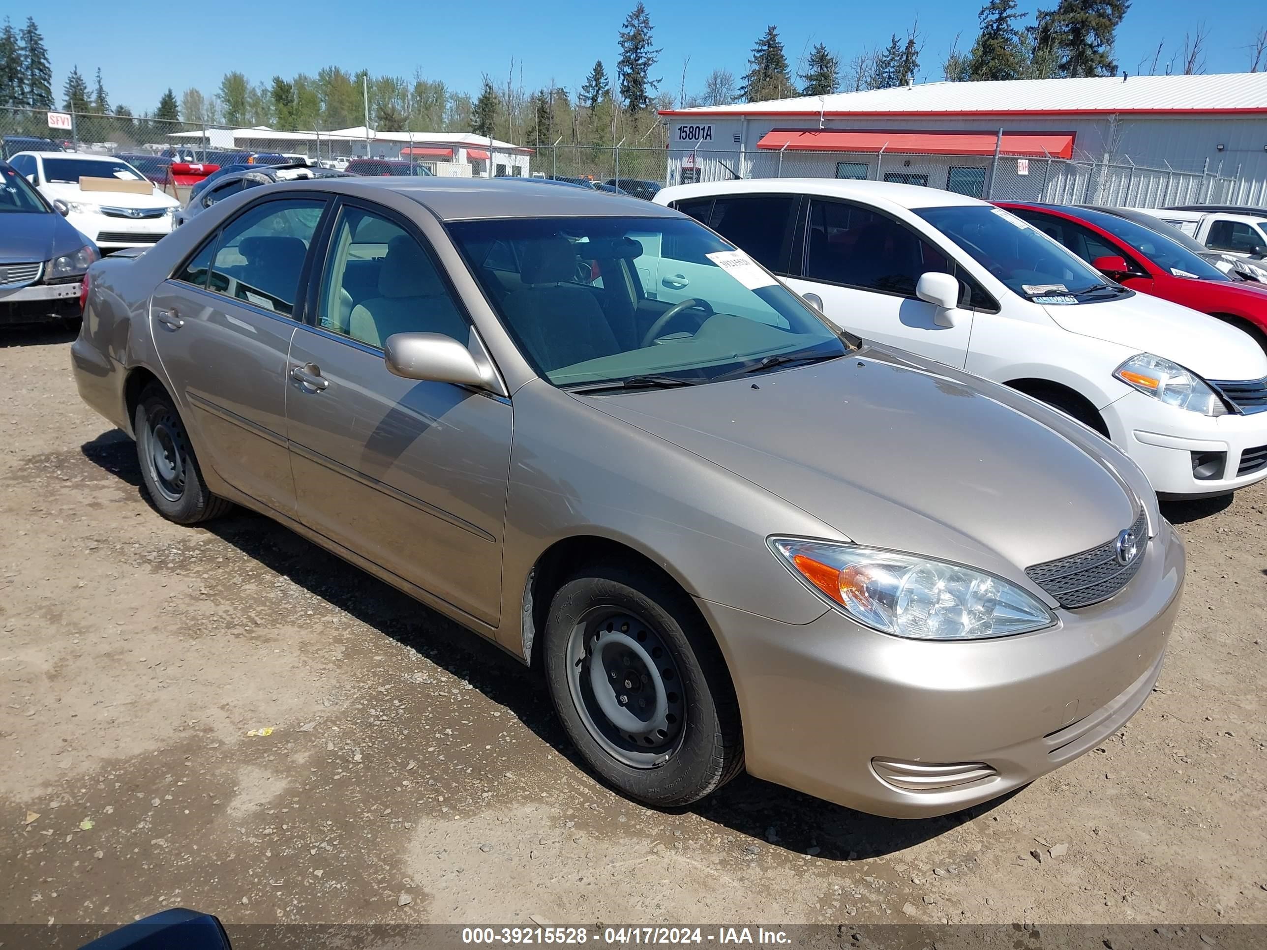 Photo 0 VIN: JTDBE32K520064242 - TOYOTA CAMRY 