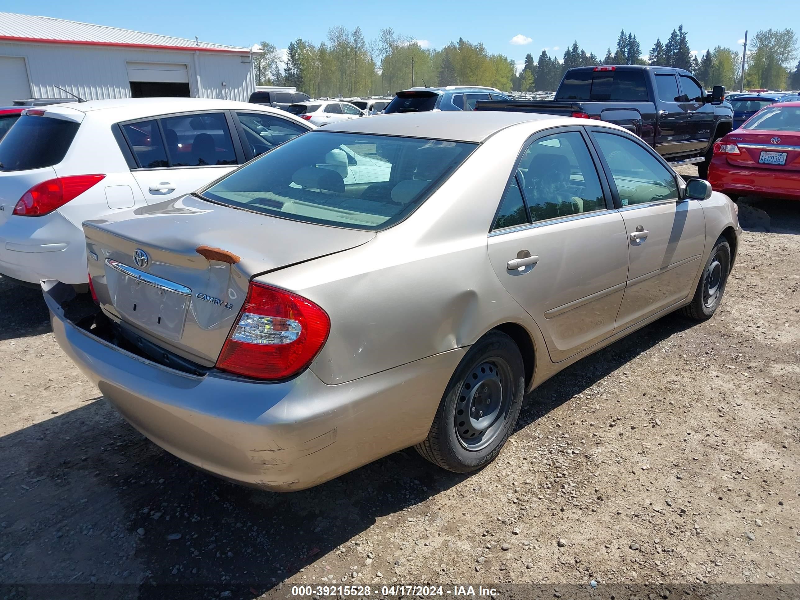 Photo 3 VIN: JTDBE32K520064242 - TOYOTA CAMRY 