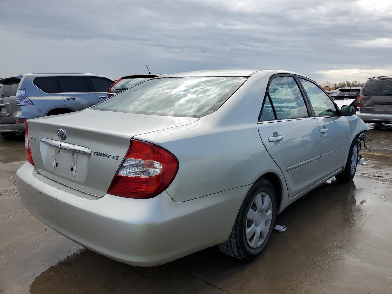 Photo 2 VIN: JTDBE32K520105629 - TOYOTA CAMRY 