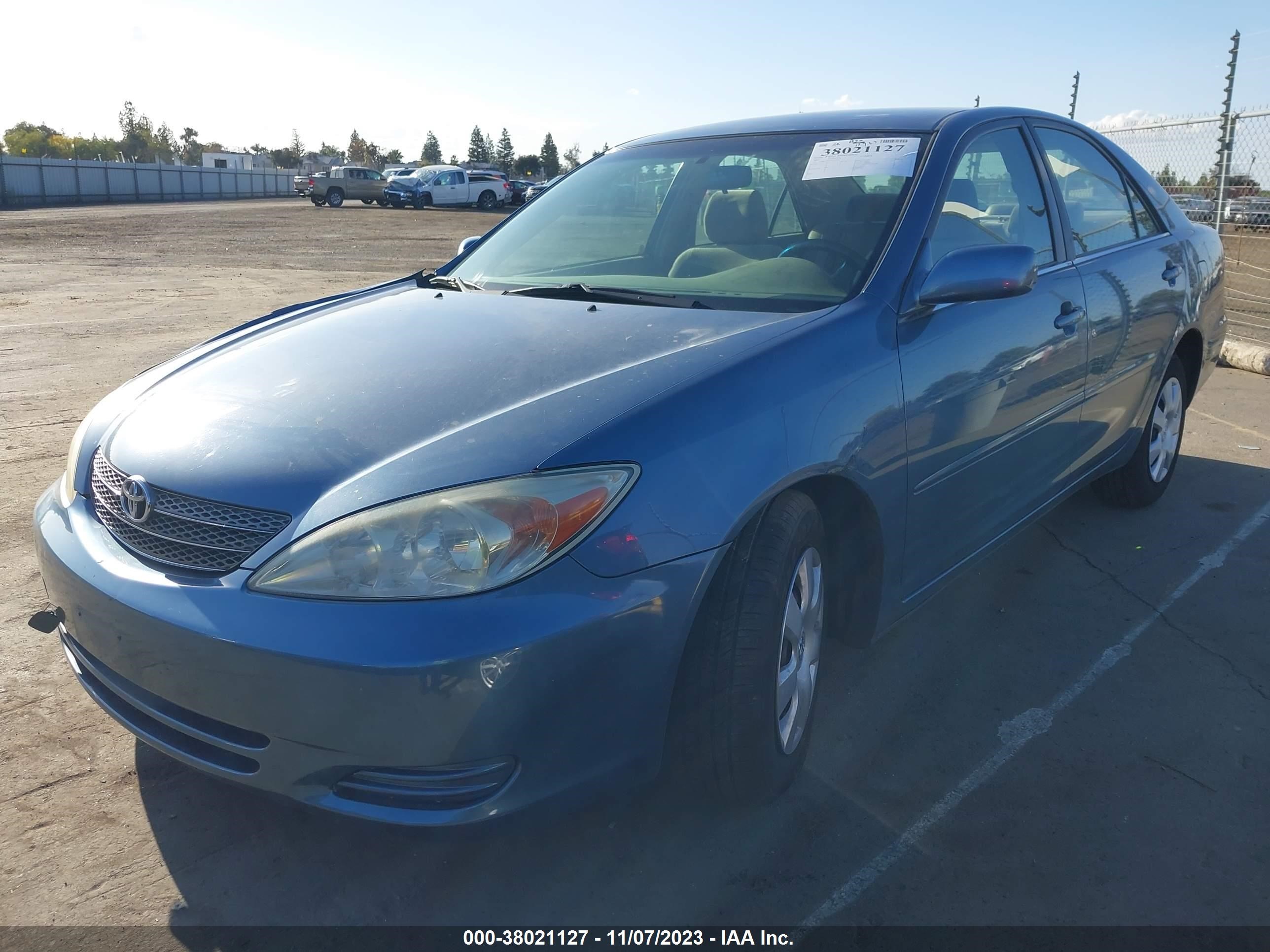 Photo 1 VIN: JTDBE32K520114993 - TOYOTA CAMRY 