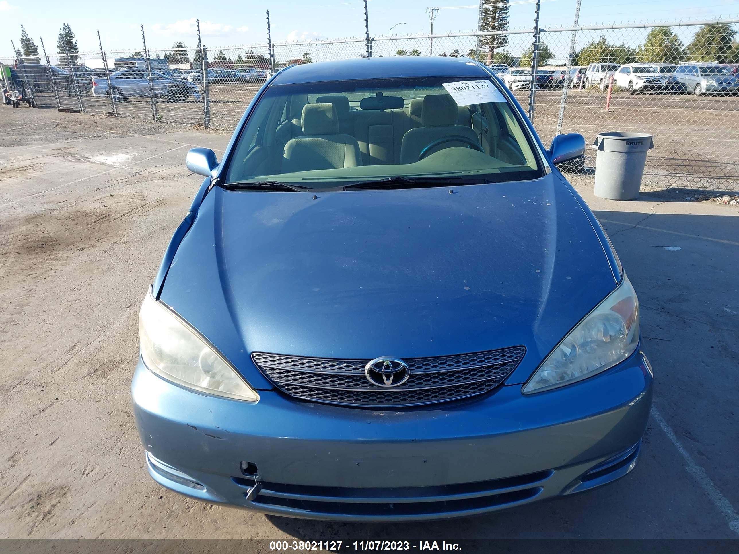 Photo 11 VIN: JTDBE32K520114993 - TOYOTA CAMRY 