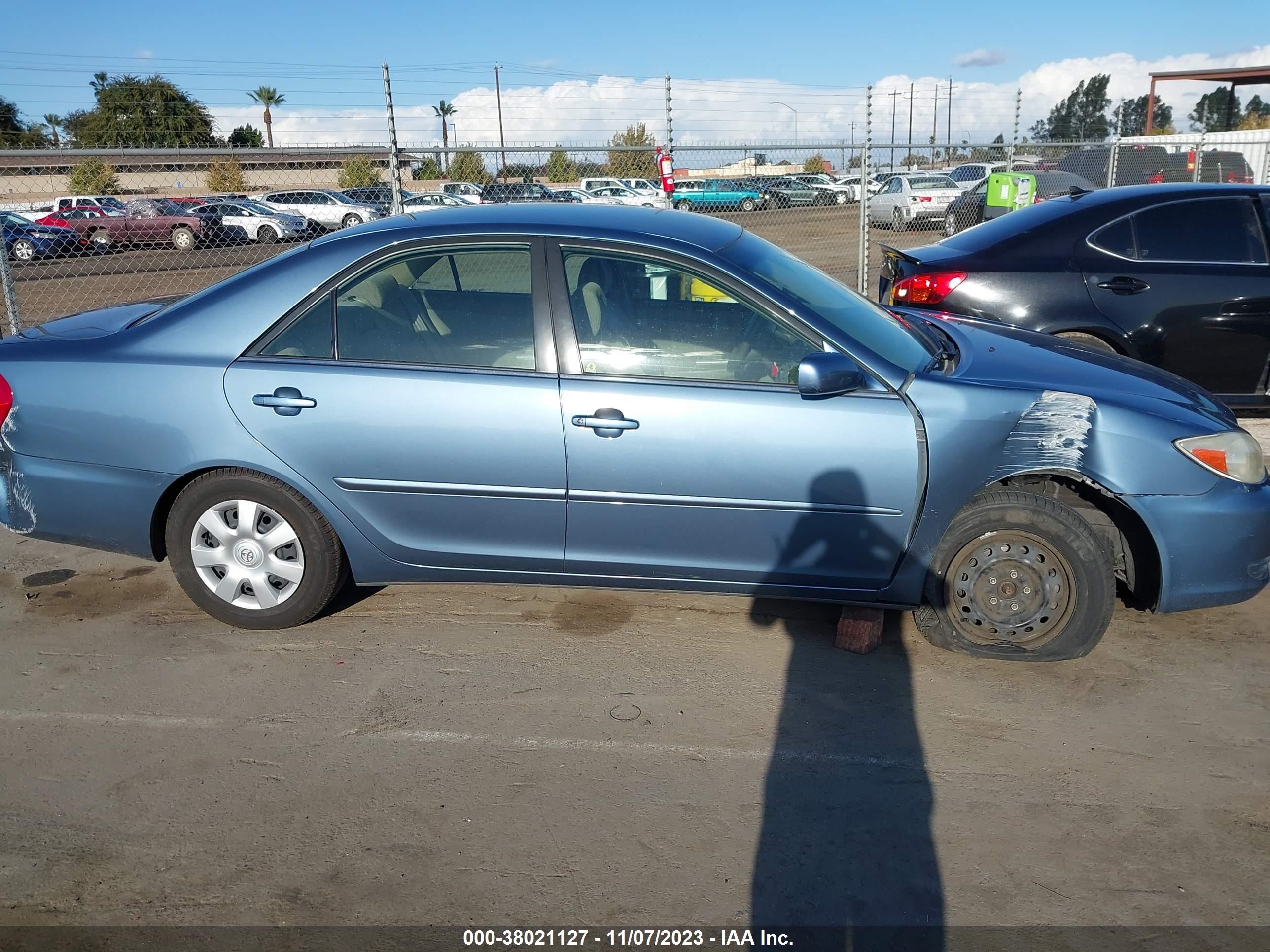 Photo 12 VIN: JTDBE32K520114993 - TOYOTA CAMRY 