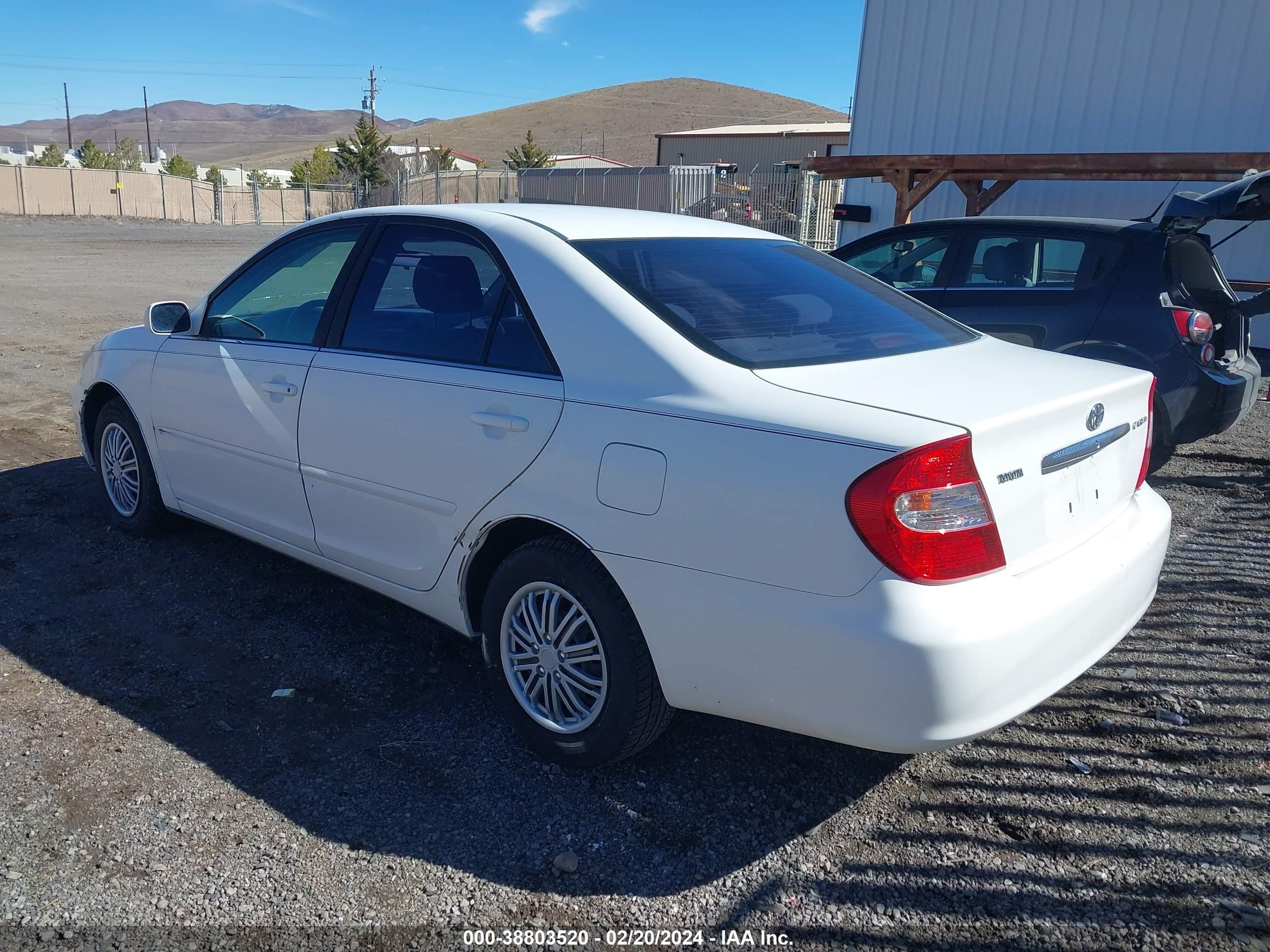 Photo 2 VIN: JTDBE32K540256747 - TOYOTA CAMRY 