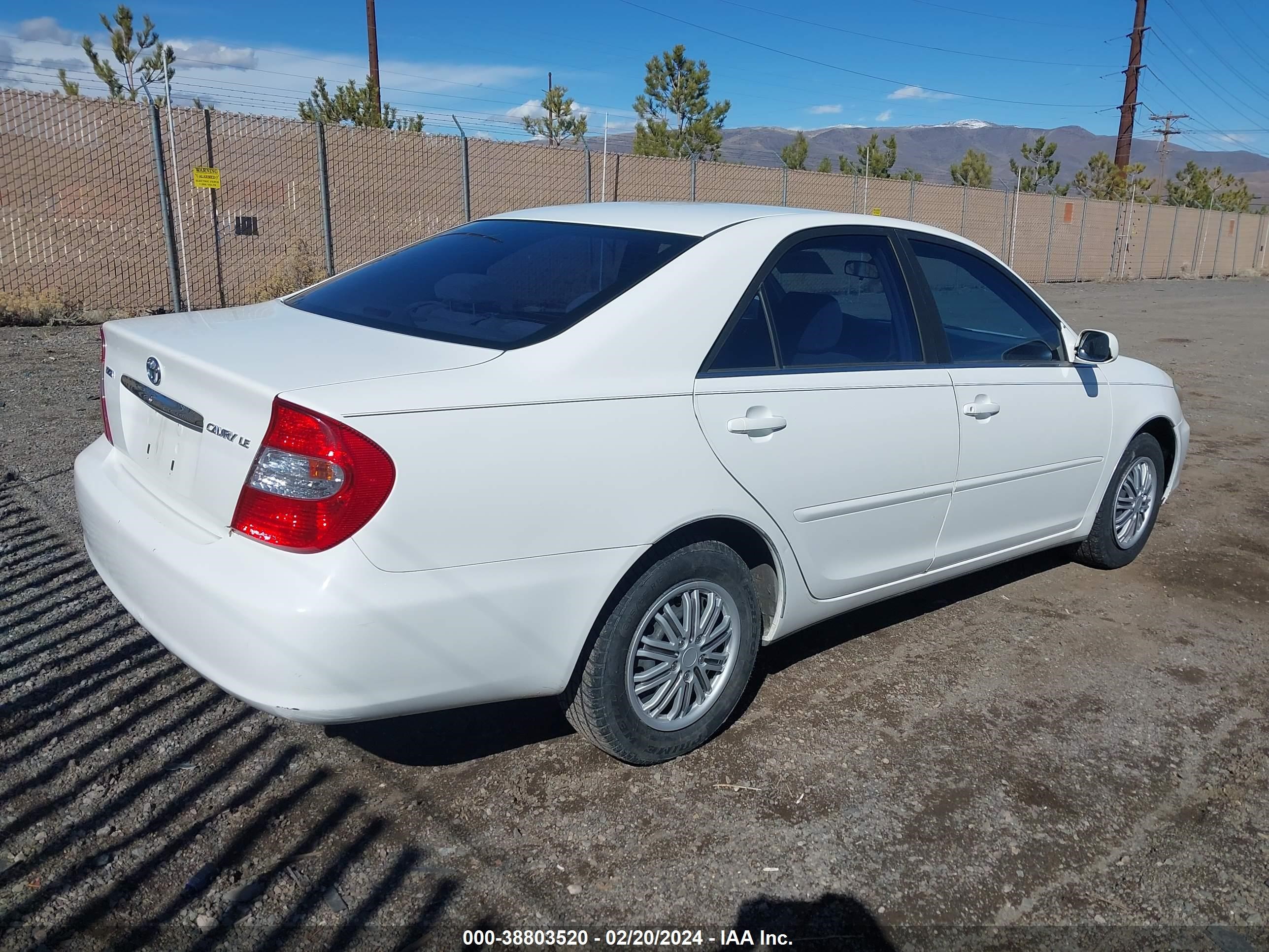 Photo 3 VIN: JTDBE32K540256747 - TOYOTA CAMRY 