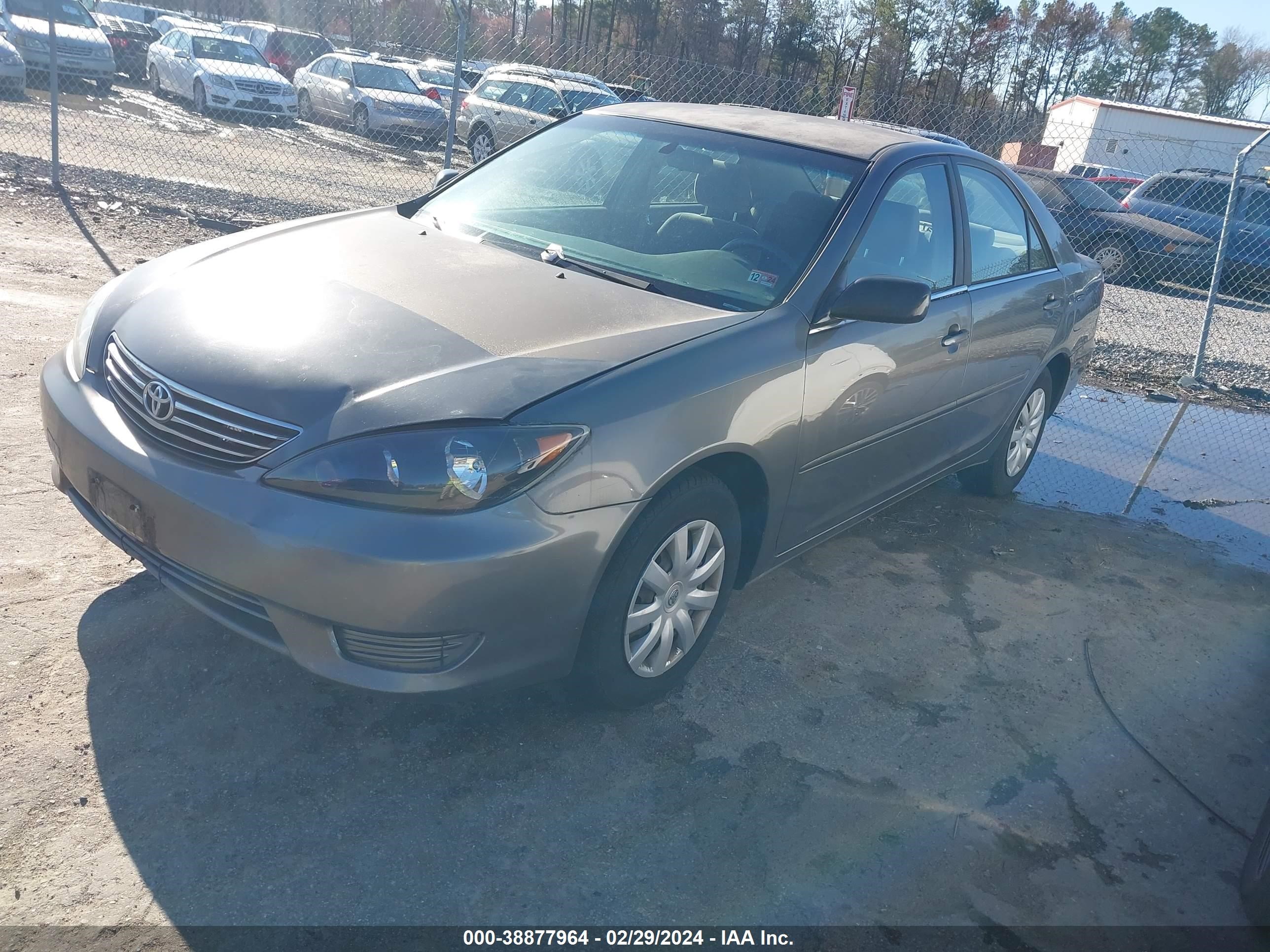 Photo 1 VIN: JTDBE32K753031651 - TOYOTA CAMRY 