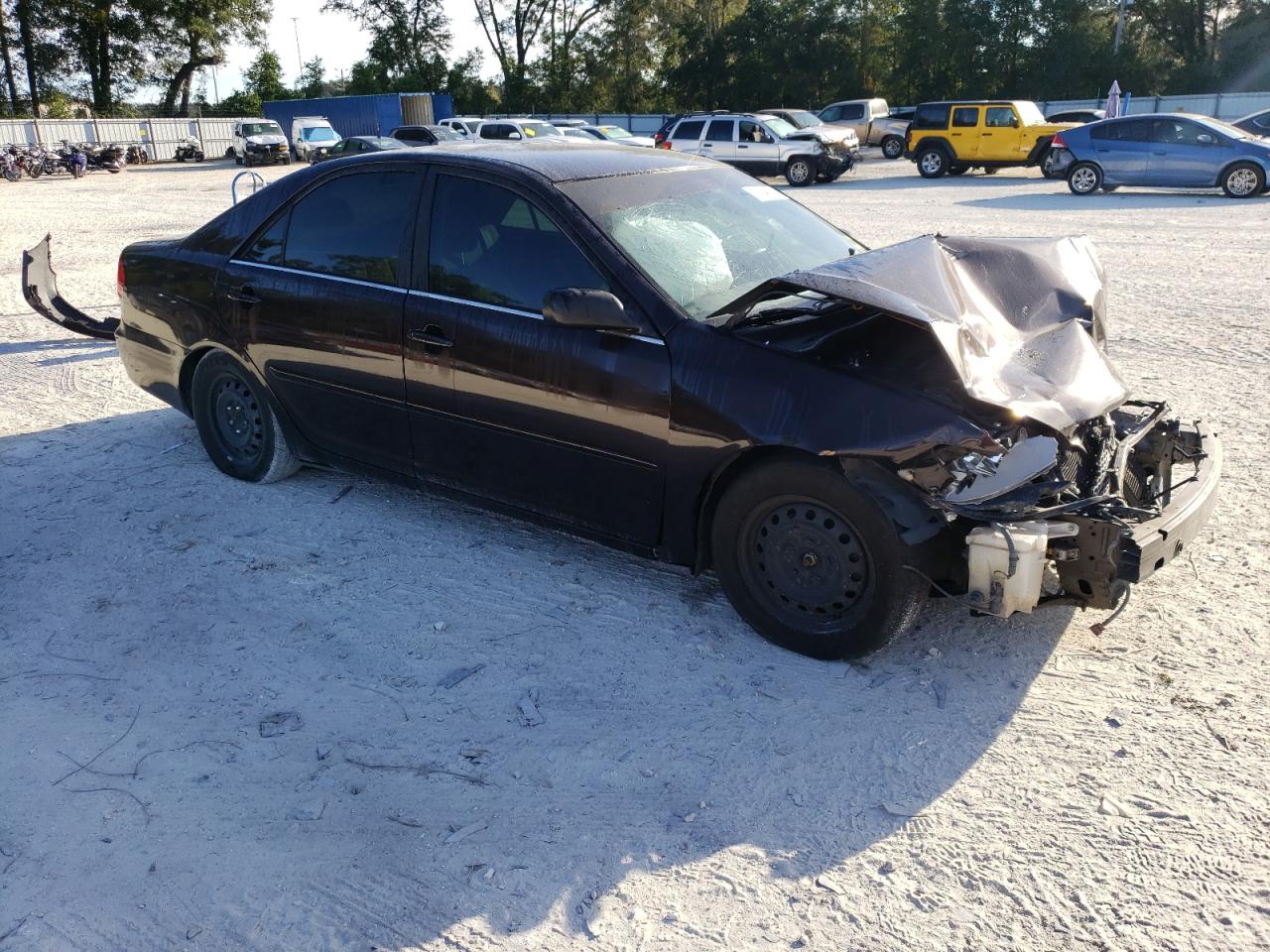 Photo 3 VIN: JTDBE32K820009705 - TOYOTA CAMRY 