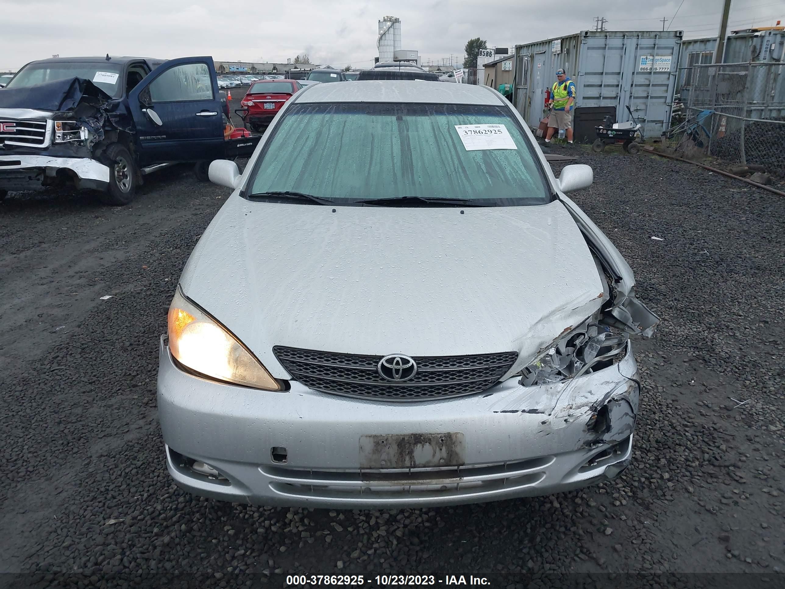 Photo 11 VIN: JTDBE32K820067331 - TOYOTA CAMRY 