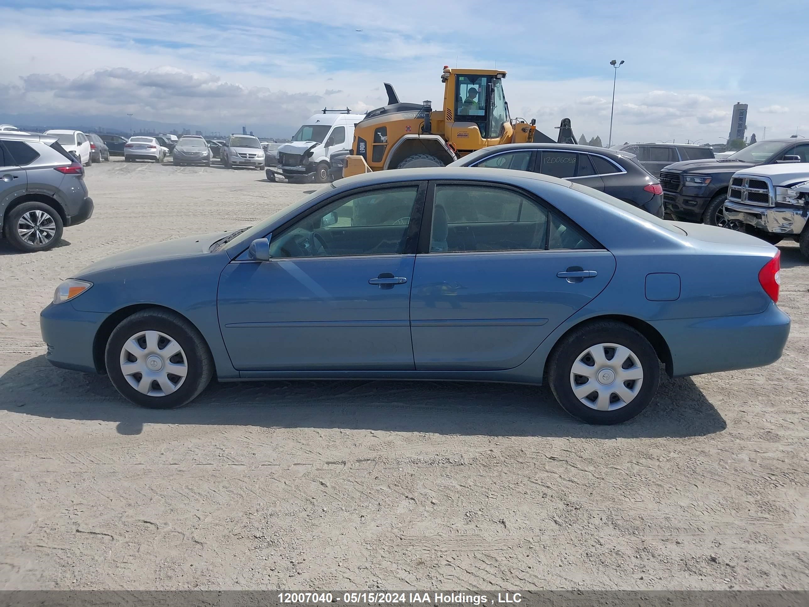 Photo 13 VIN: JTDBE32K820078569 - TOYOTA CAMRY 