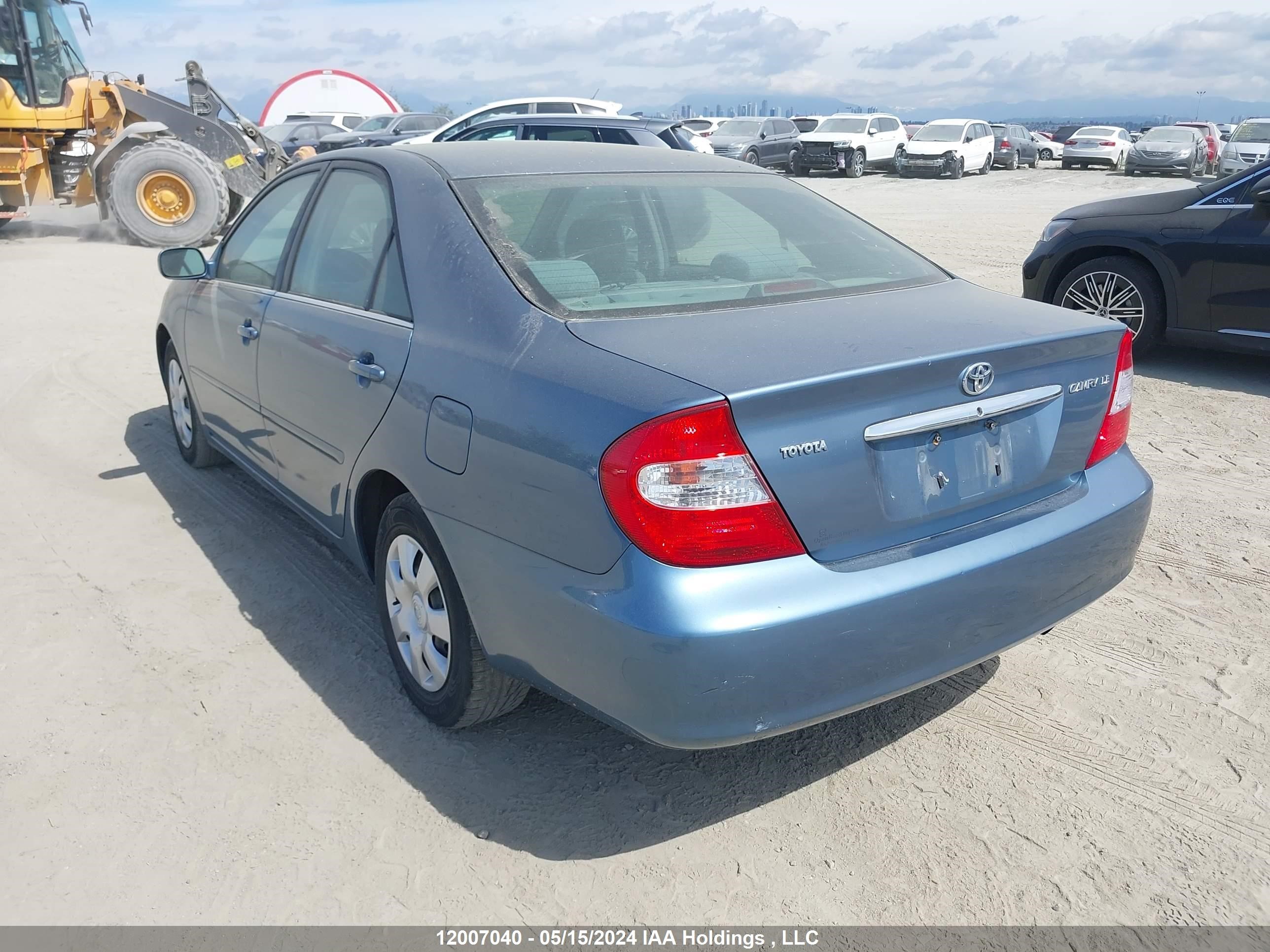 Photo 2 VIN: JTDBE32K820078569 - TOYOTA CAMRY 