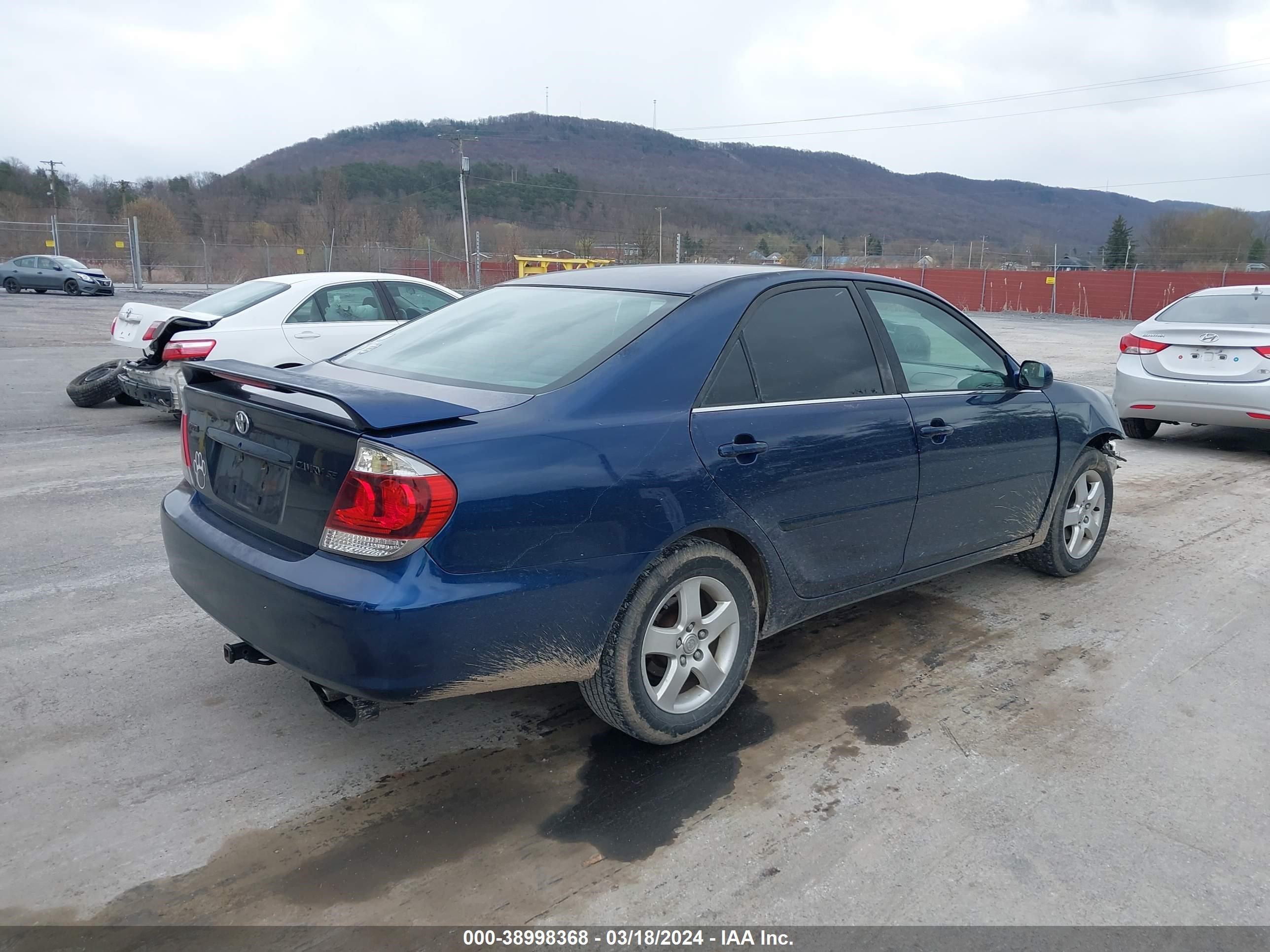 Photo 3 VIN: JTDBE32K853019170 - TOYOTA CAMRY 