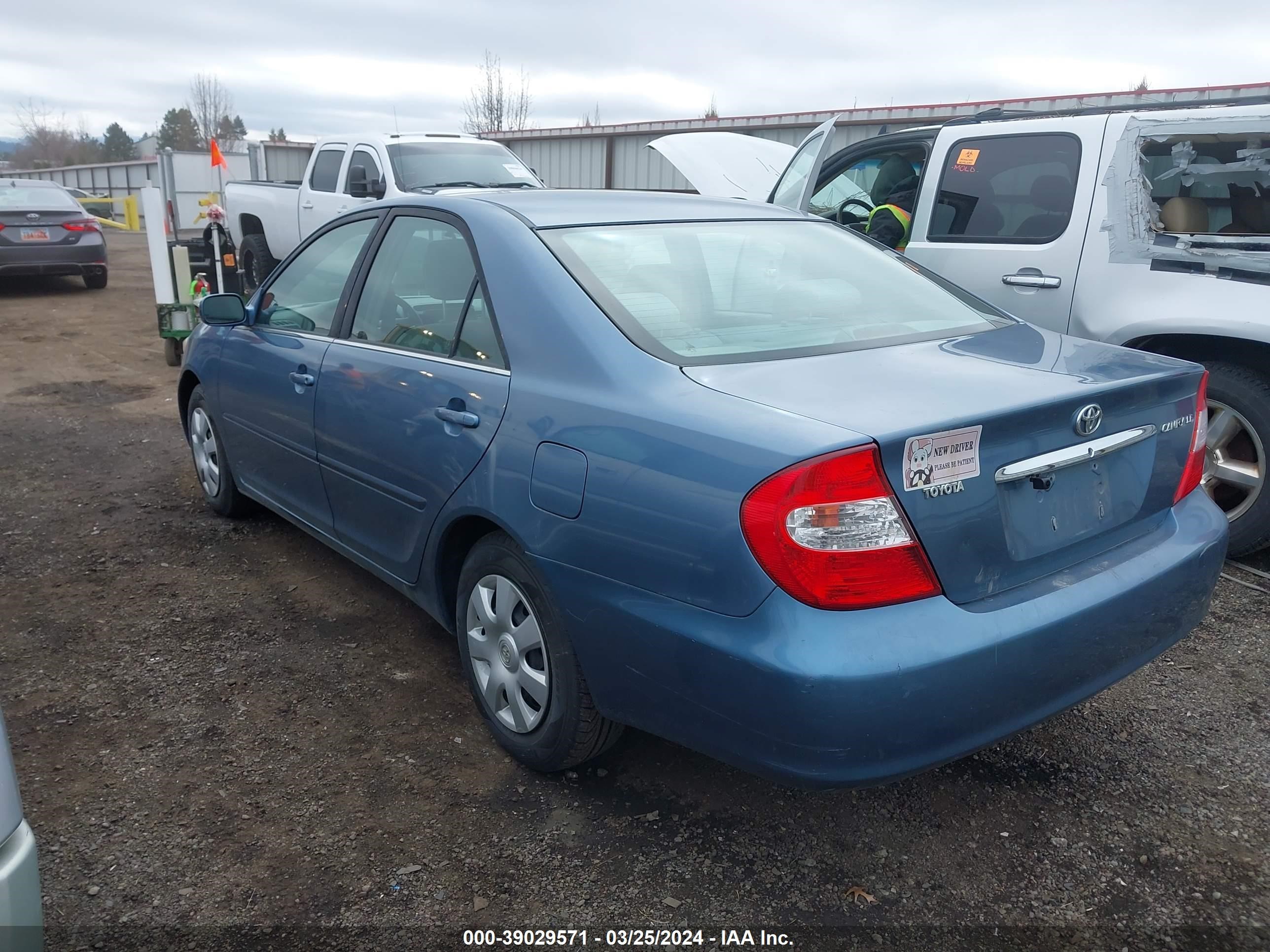 Photo 2 VIN: JTDBE32K930141308 - TOYOTA CAMRY 