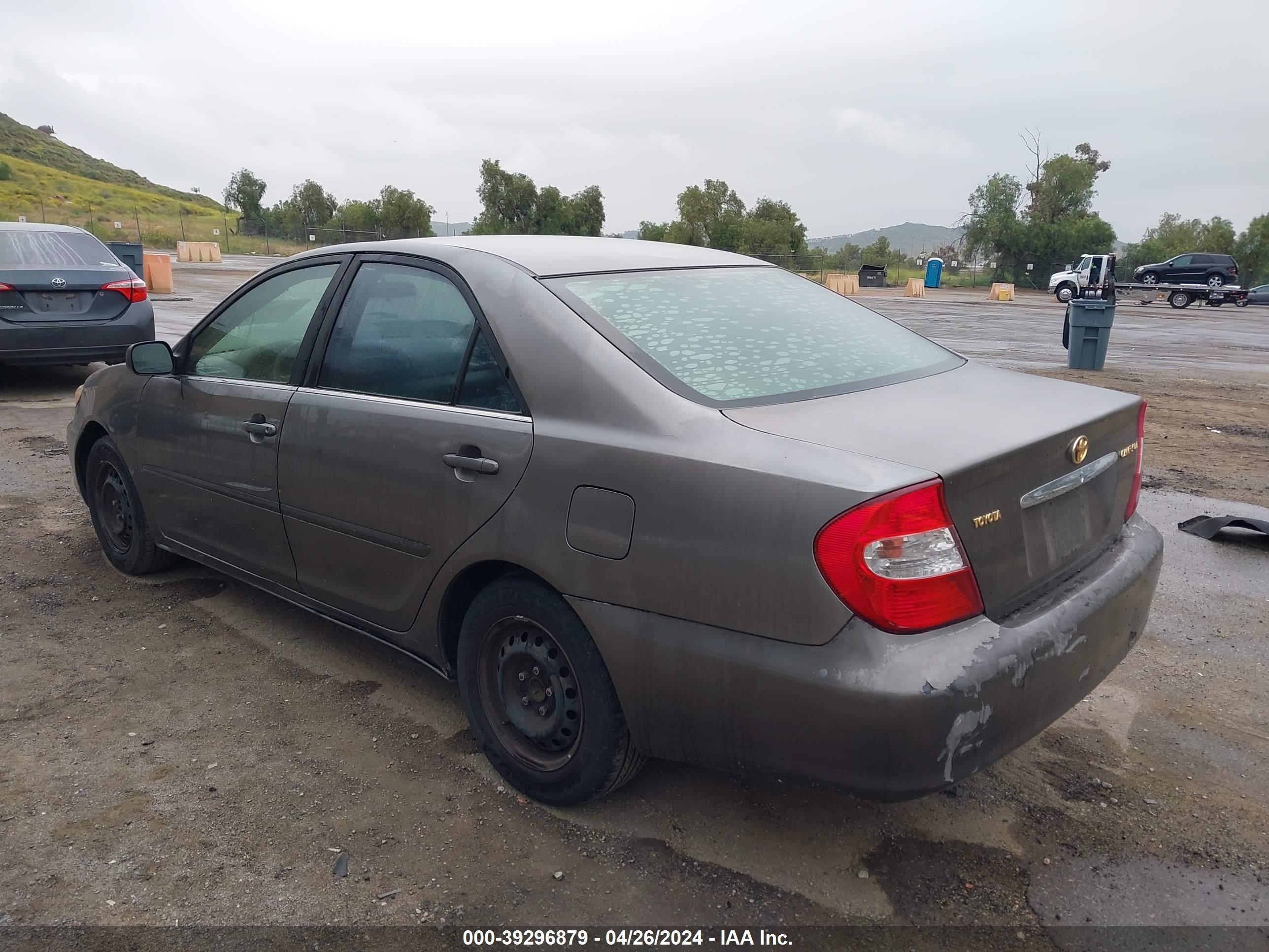 Photo 2 VIN: JTDBE32K930155399 - TOYOTA CAMRY 