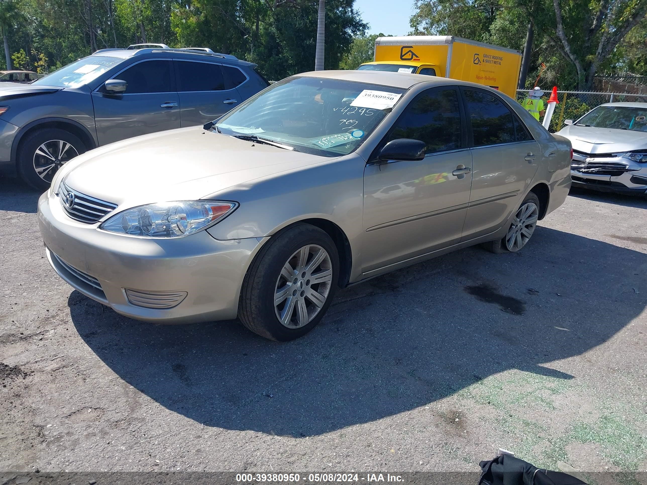 Photo 1 VIN: JTDBE32K963064295 - TOYOTA CAMRY 