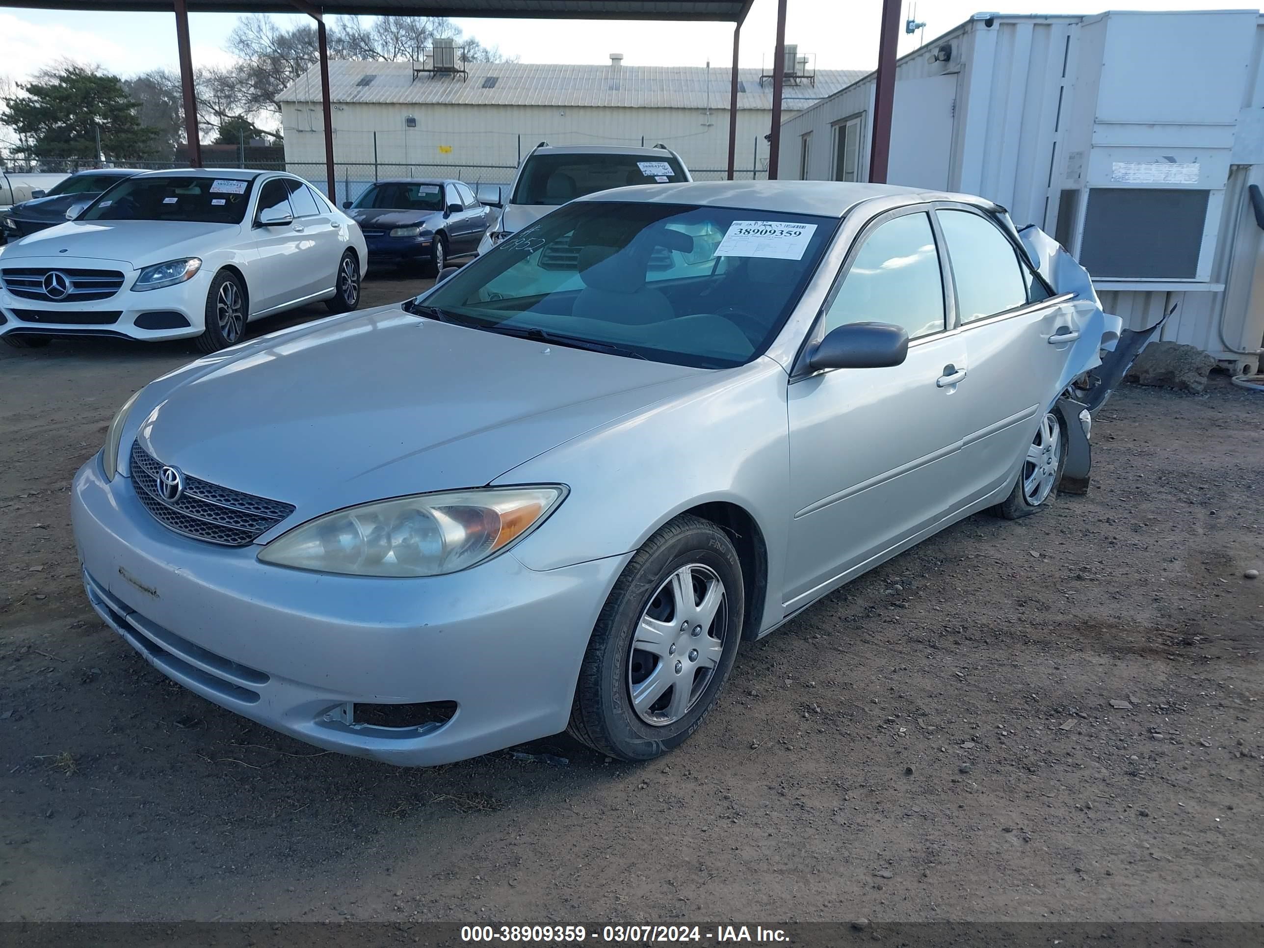 Photo 1 VIN: JTDBE32KX30160952 - TOYOTA CAMRY 