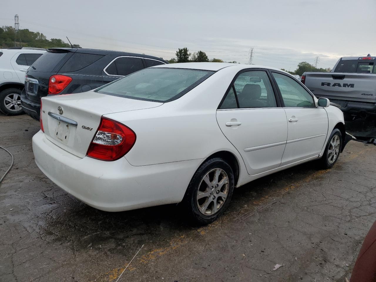 Photo 2 VIN: JTDBE32KX40252614 - TOYOTA CAMRY 