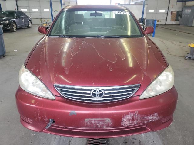 Photo 4 VIN: JTDBE32KX50307161 - TOYOTA CAMRY LE 