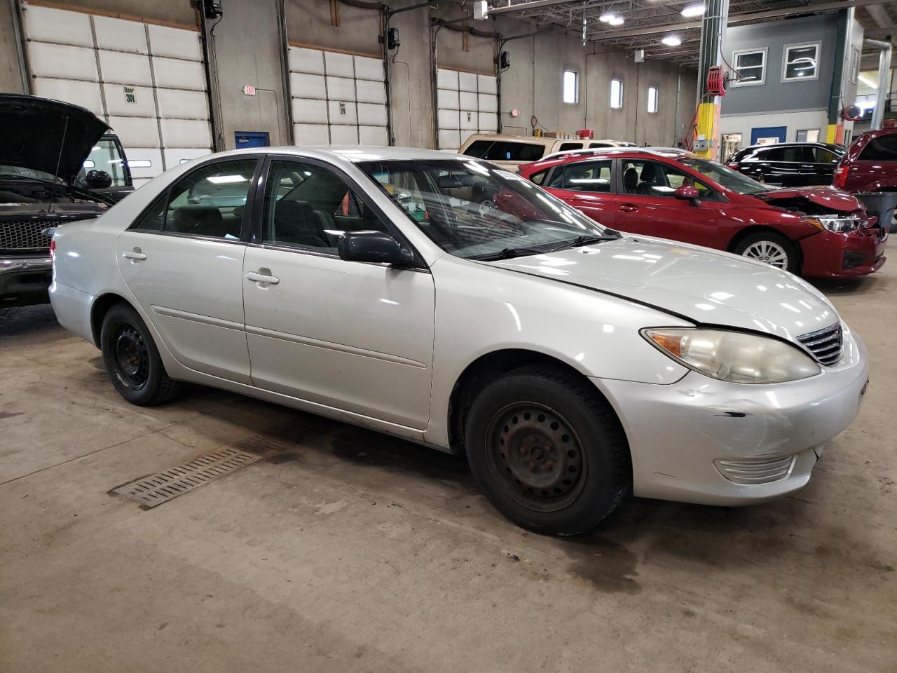 Photo 3 VIN: JTDBE32KX63058750 - TOYOTA CAMRY 