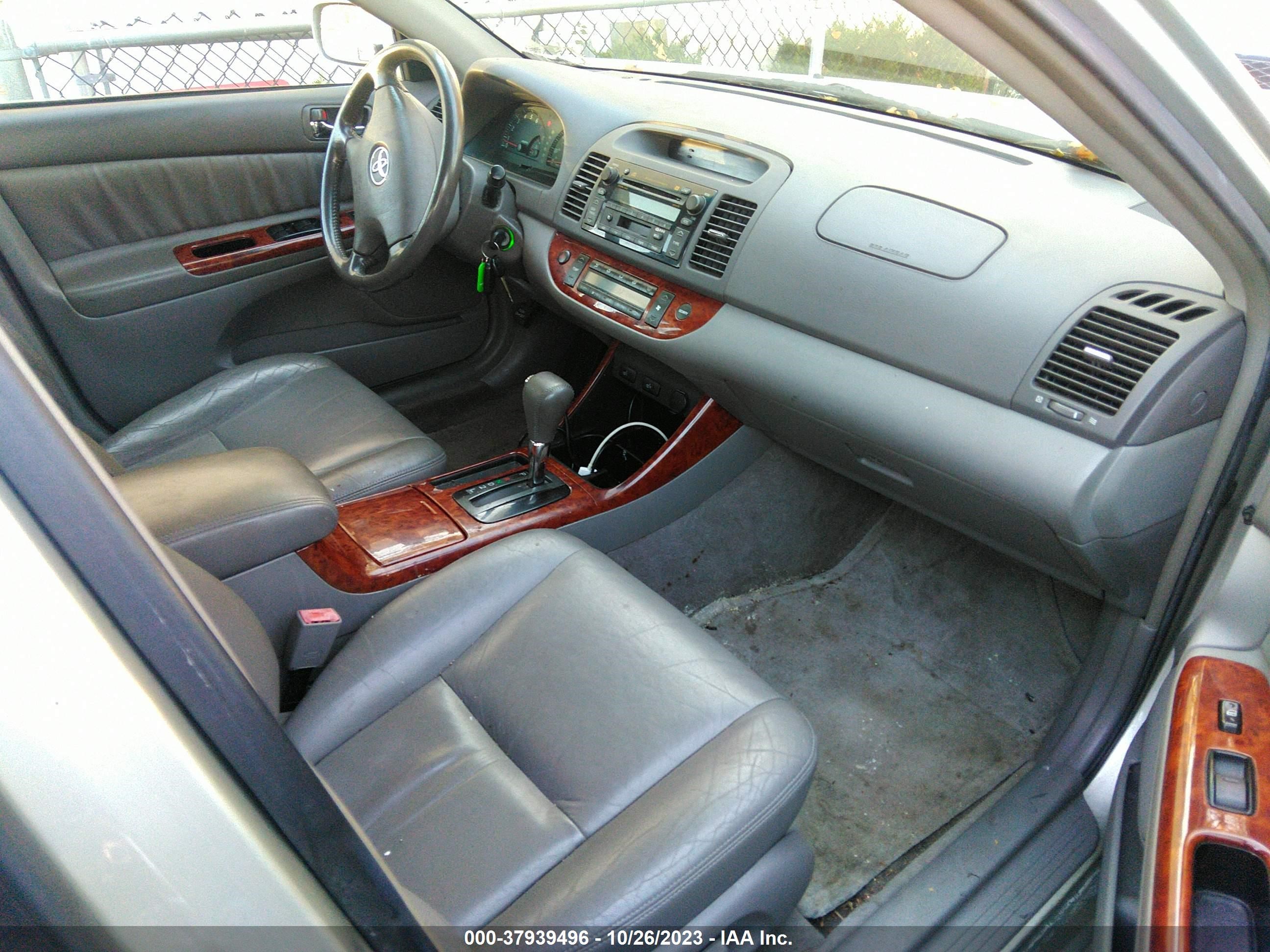 Photo 4 VIN: JTDBF30K030112862 - TOYOTA CAMRY 