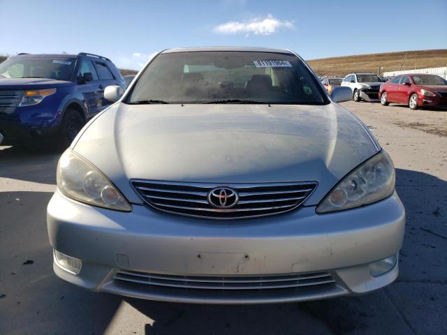 Photo 4 VIN: JTDBF30K050166665 - TOYOTA CAMRY LE 