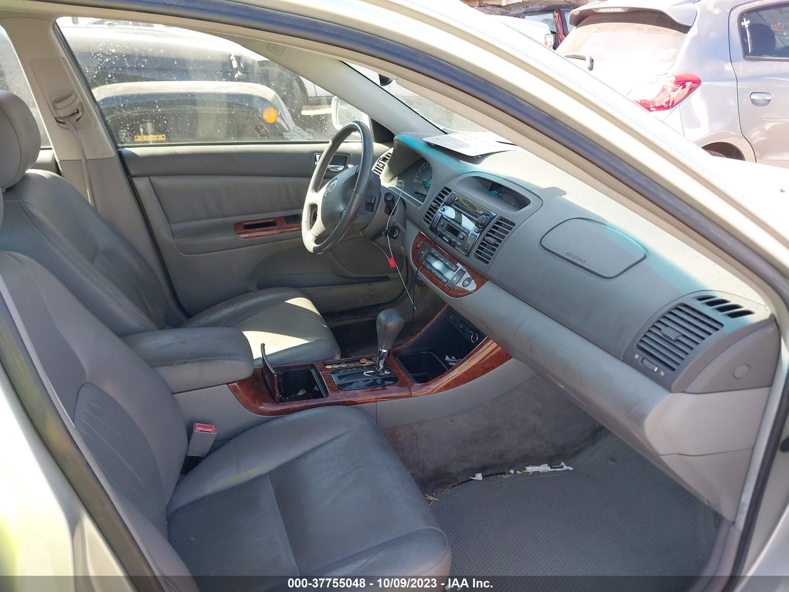 Photo 4 VIN: JTDBF30K220039301 - TOYOTA CAMRY 