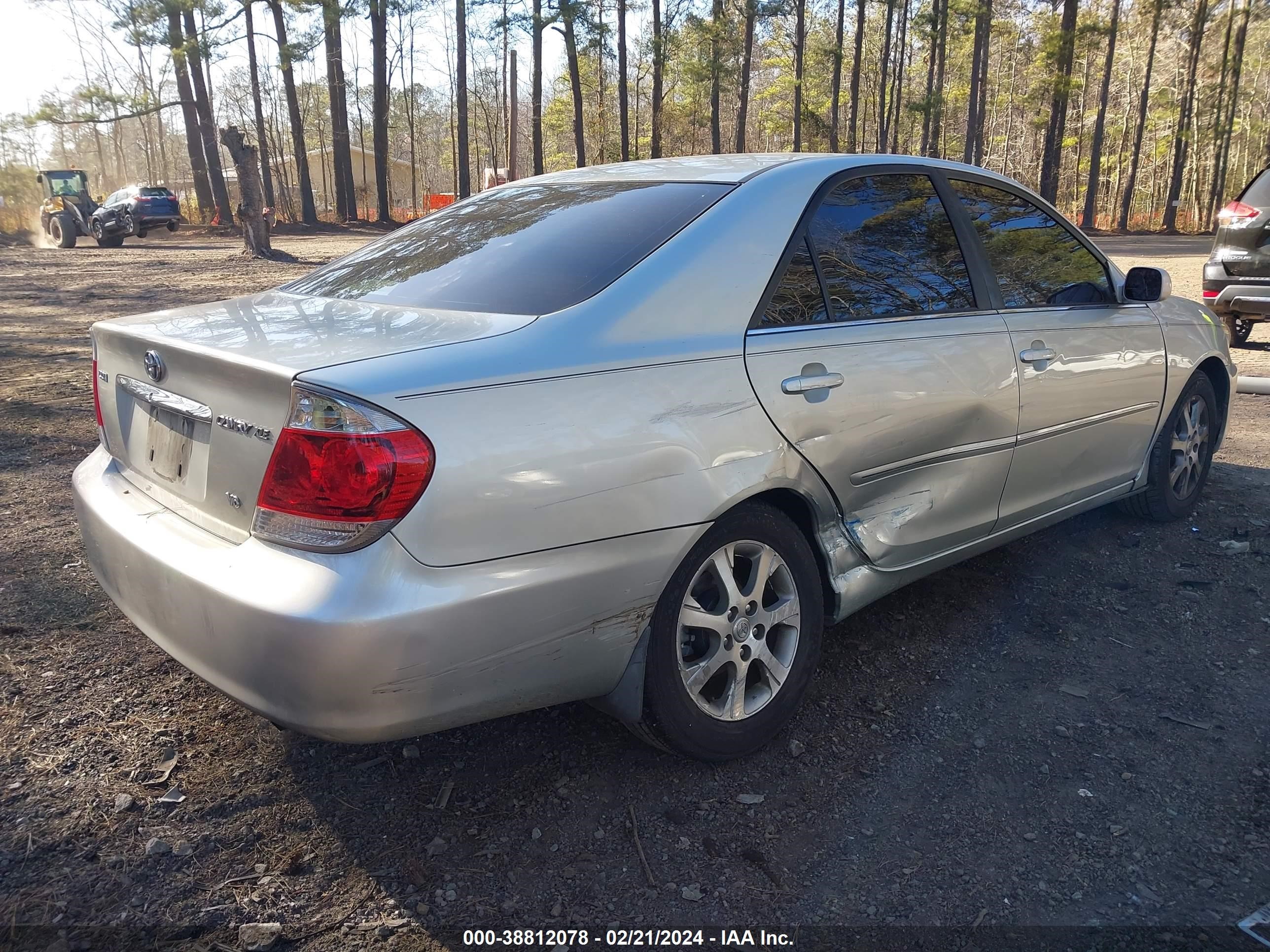 Photo 3 VIN: JTDBF30K360168458 - TOYOTA CAMRY 