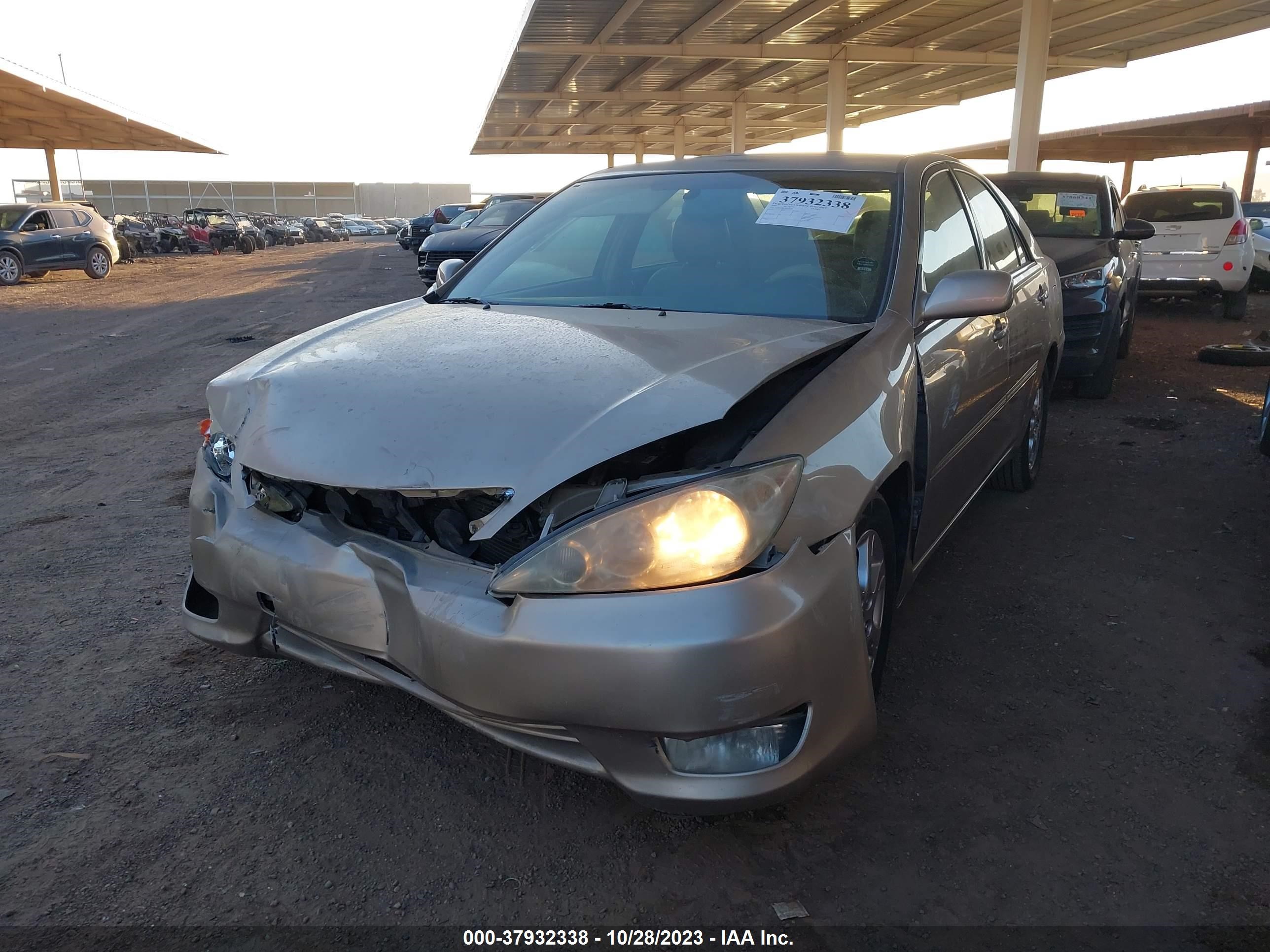 Photo 1 VIN: JTDBF30K550163261 - TOYOTA CAMRY 