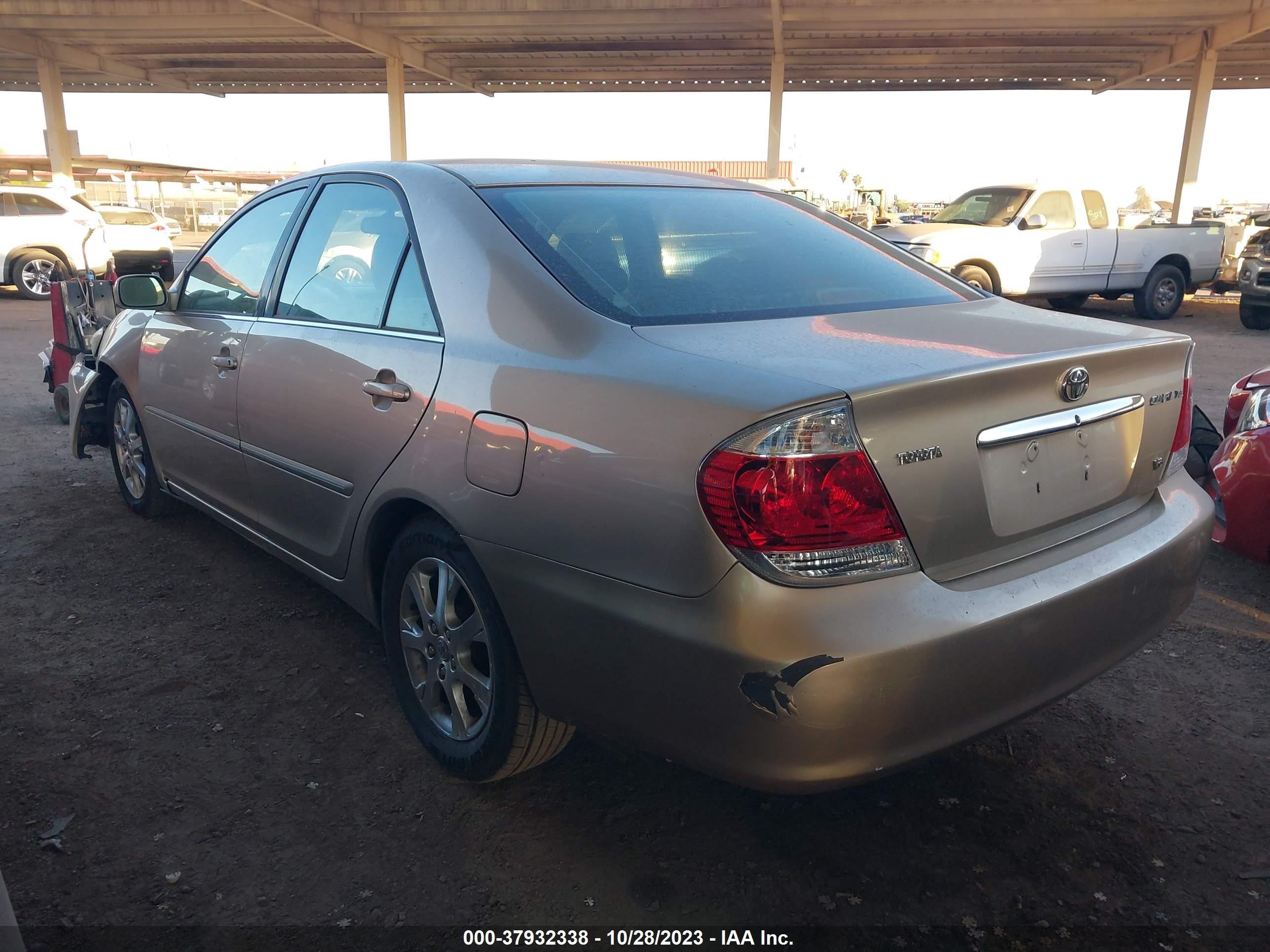 Photo 2 VIN: JTDBF30K550163261 - TOYOTA CAMRY 