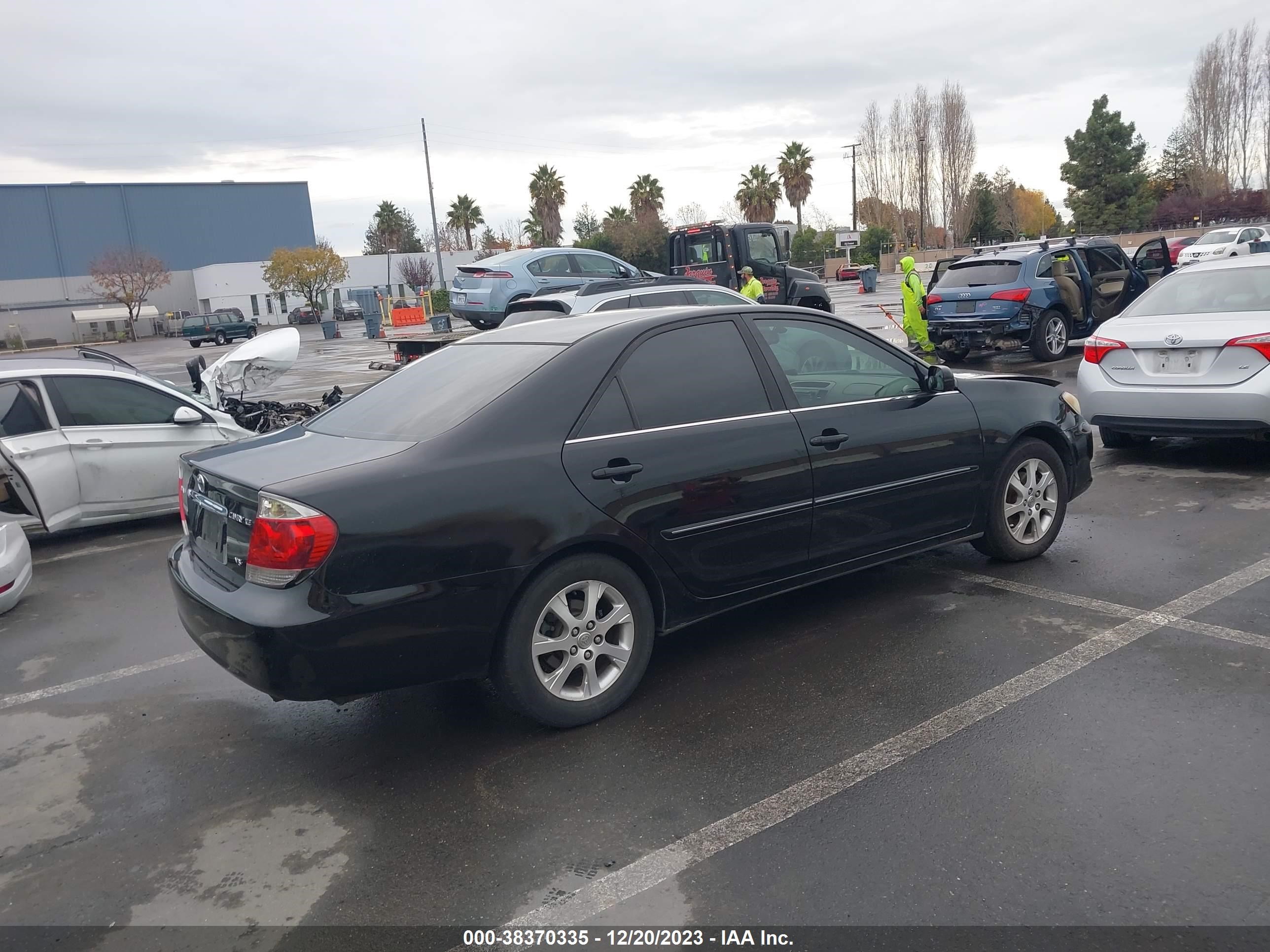 Photo 3 VIN: JTDBF30K850166252 - TOYOTA CAMRY 