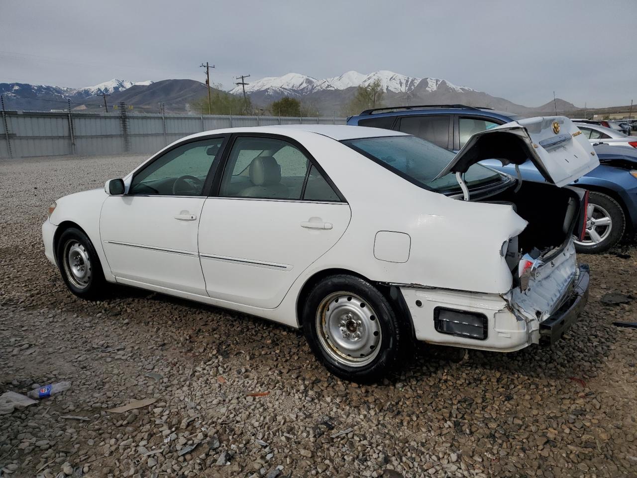 Photo 1 VIN: JTDBF30K920045998 - TOYOTA CAMRY 