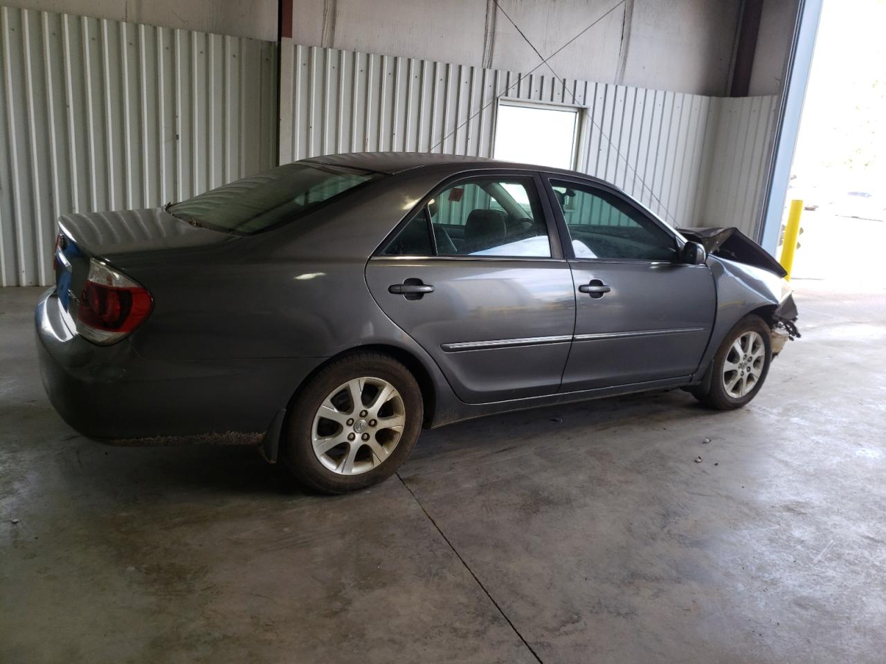 Photo 2 VIN: JTDBF32K050162399 - TOYOTA CAMRY 